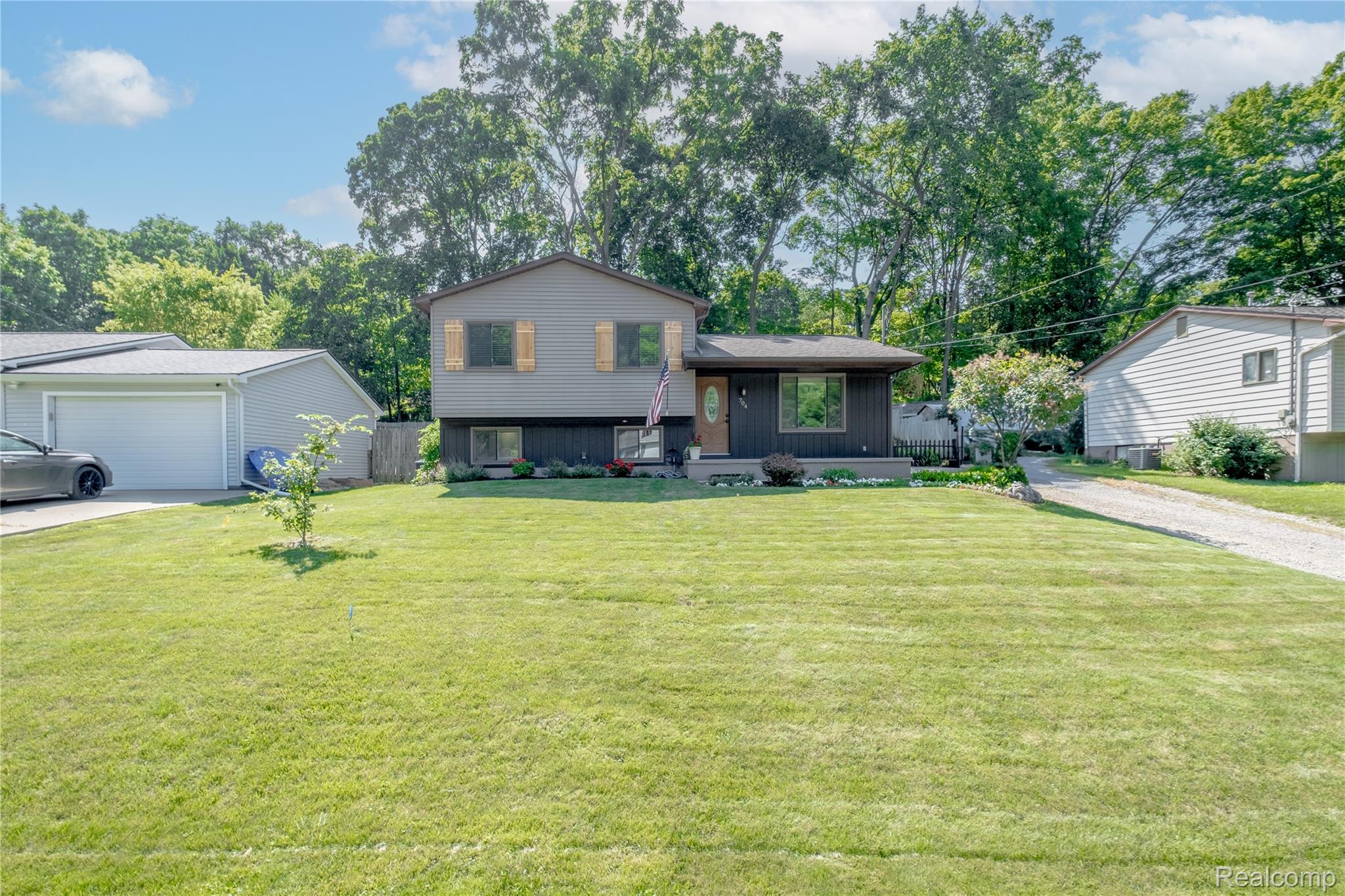 Fenton City, Michigan 48430, United States, 3 Bedrooms Bedrooms, ,1 BathroomBathrooms,Residential,Active,210600 Fenton City, Michigan 48430, United States, 3 Bedrooms Bedrooms, ,1 BathroomBathrooms,Residential,Active,210600