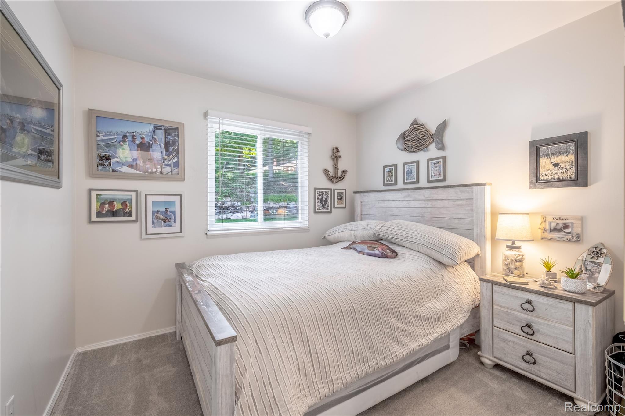 Fenton City, Michigan 48430, United States, 3 Bedrooms Bedrooms, ,1 BathroomBathrooms,Residential,Active,210600