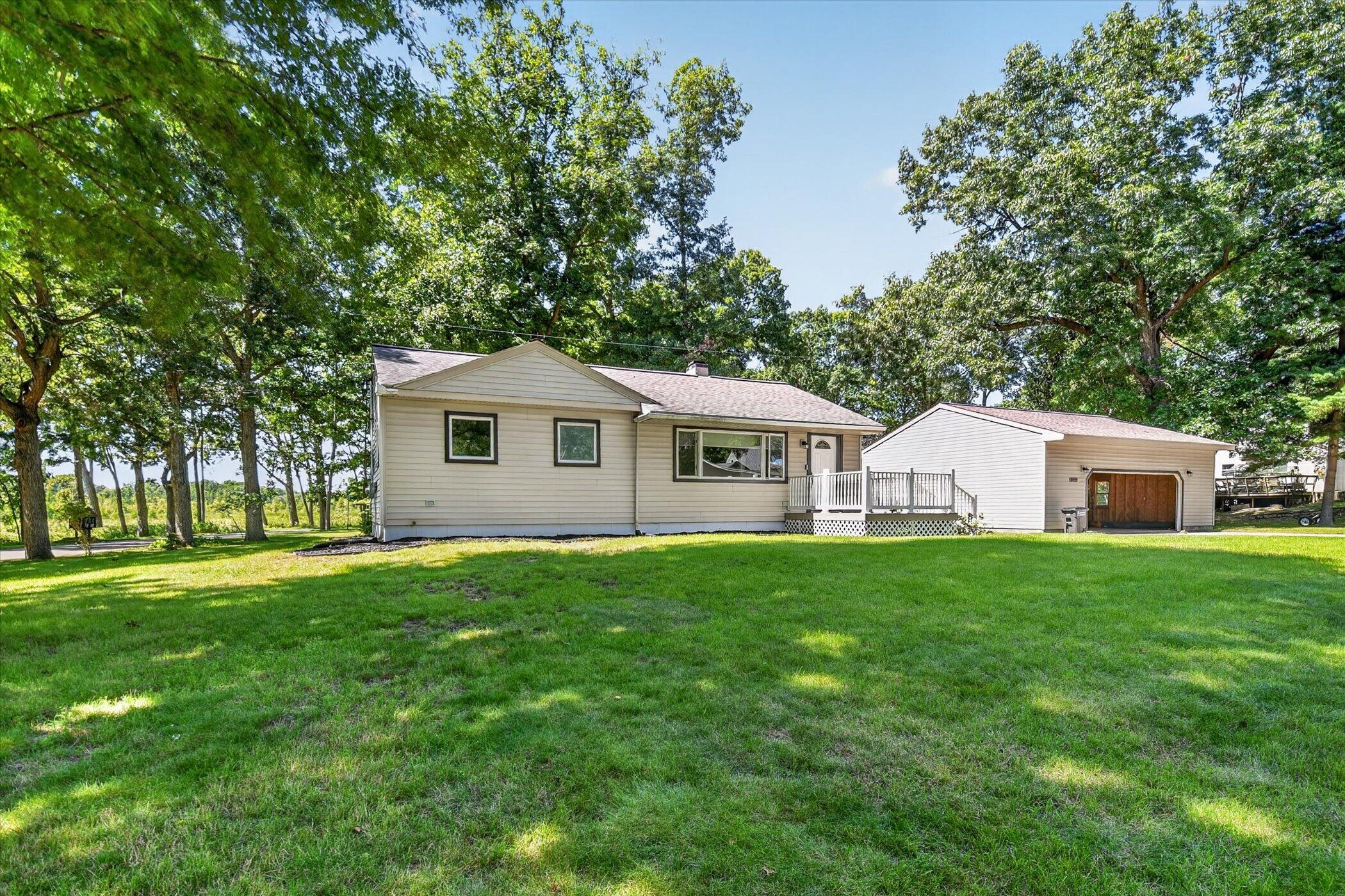 8929 Robinwood Court