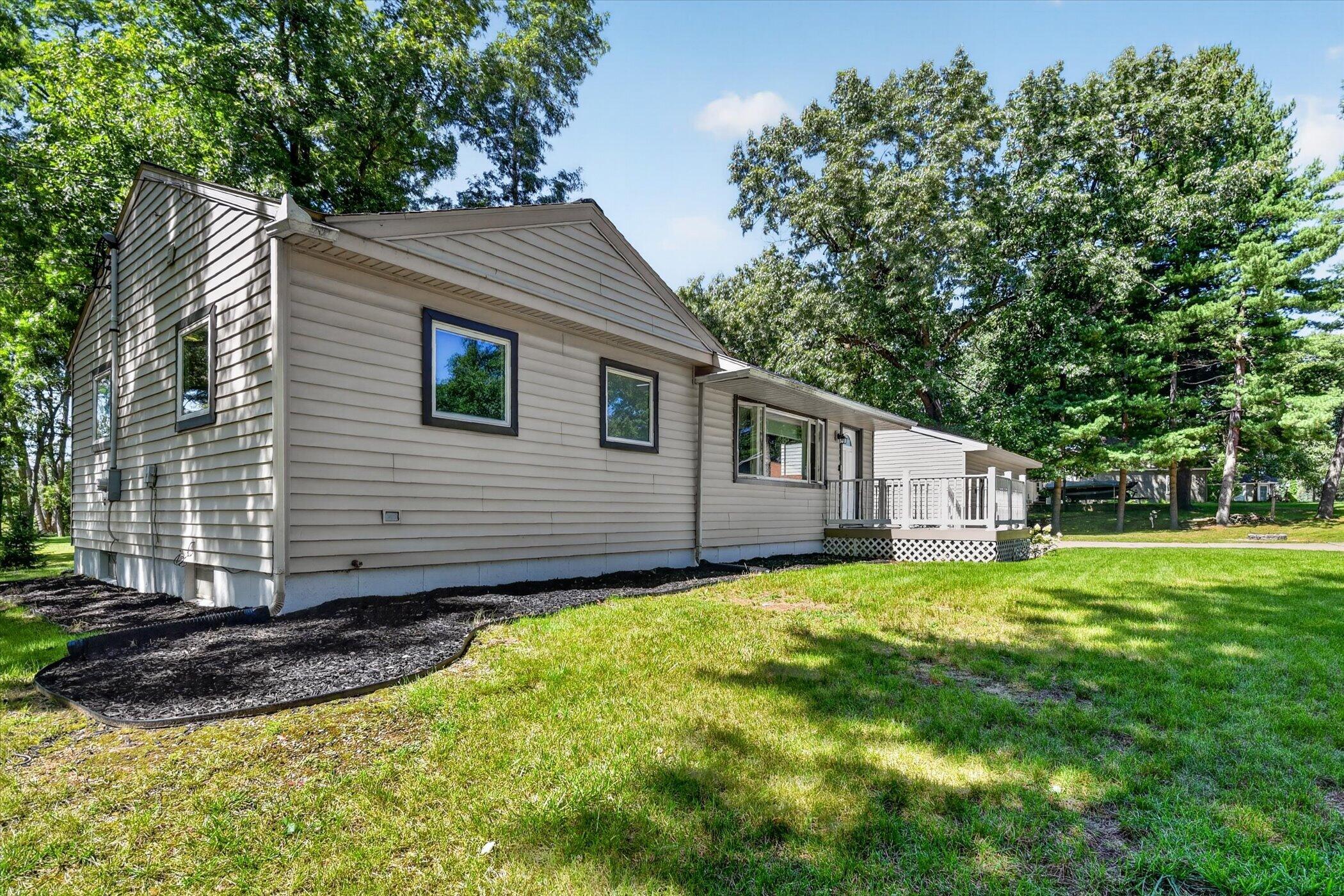 8929 Robinwood Court