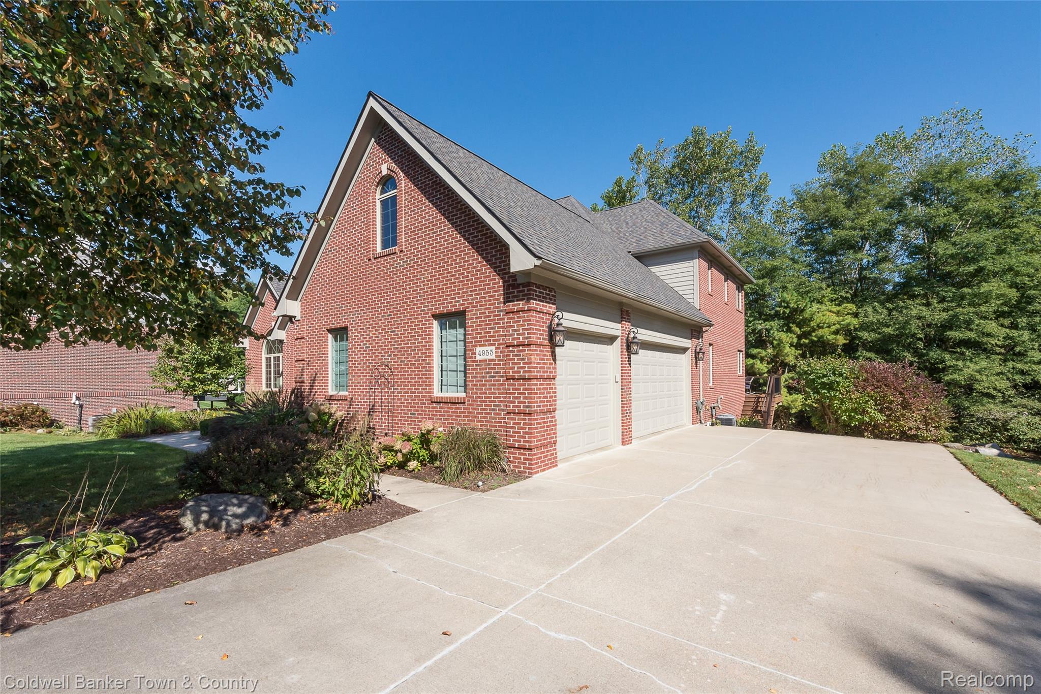 4955 Crooked Stick Court