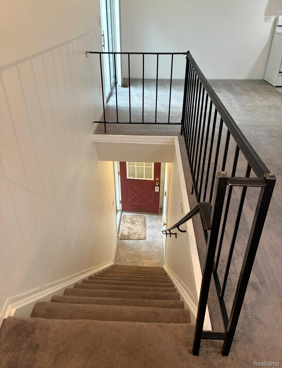 389 Neptune Drive 208