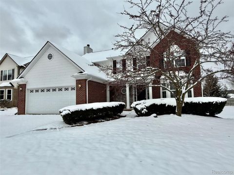 2609 HUNTINGTON Drive Orion Charter Township MI 48360