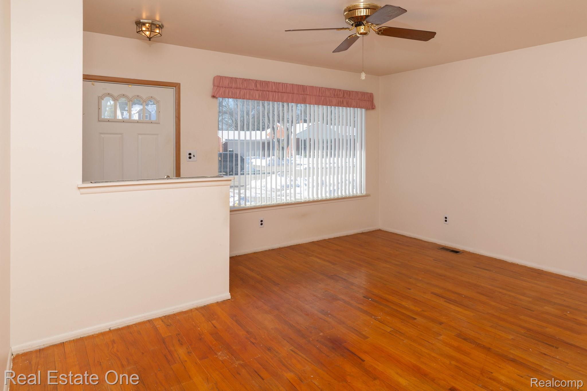 17020 Russell Avenue