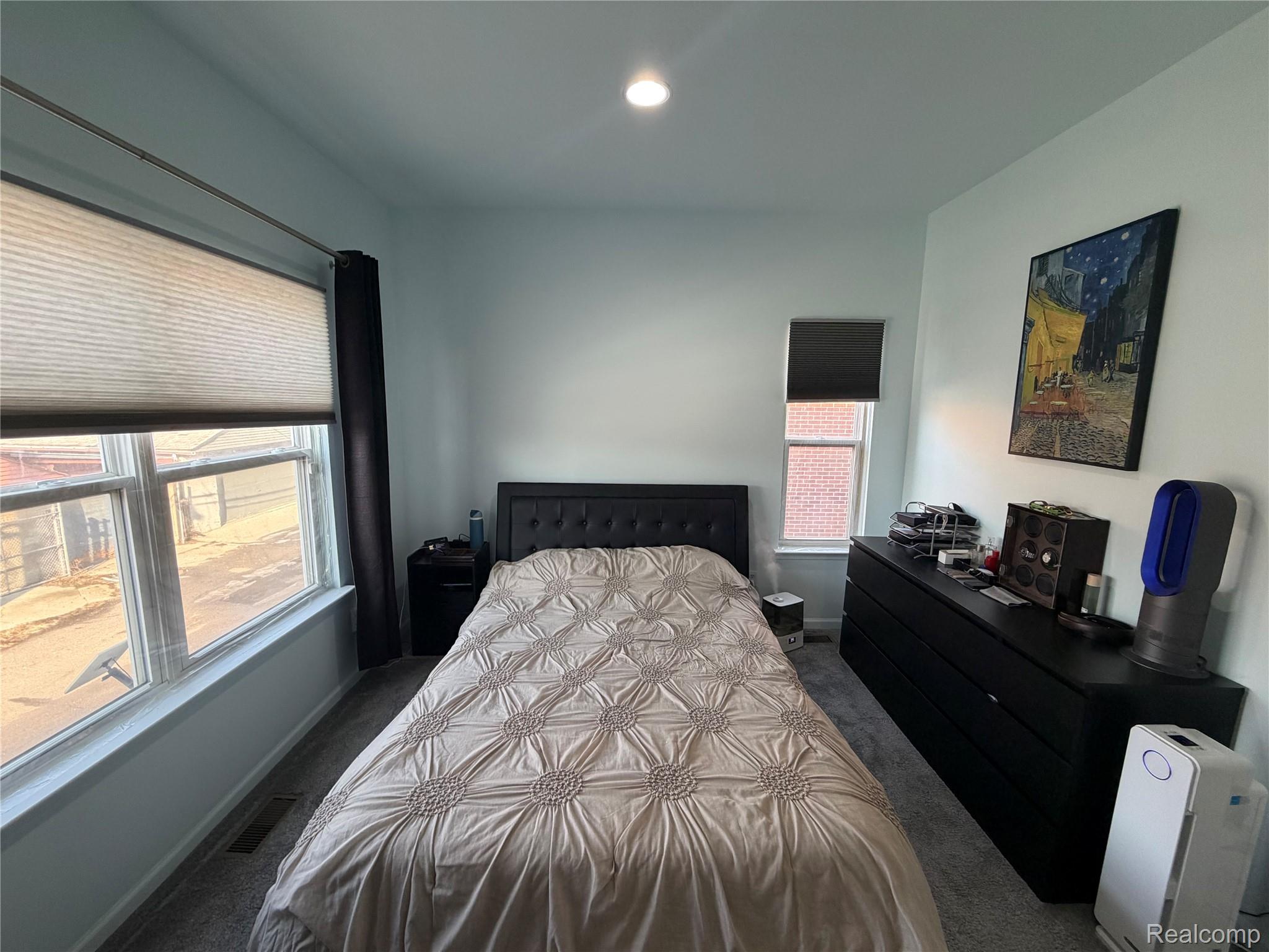 283 E Palmer Street 8