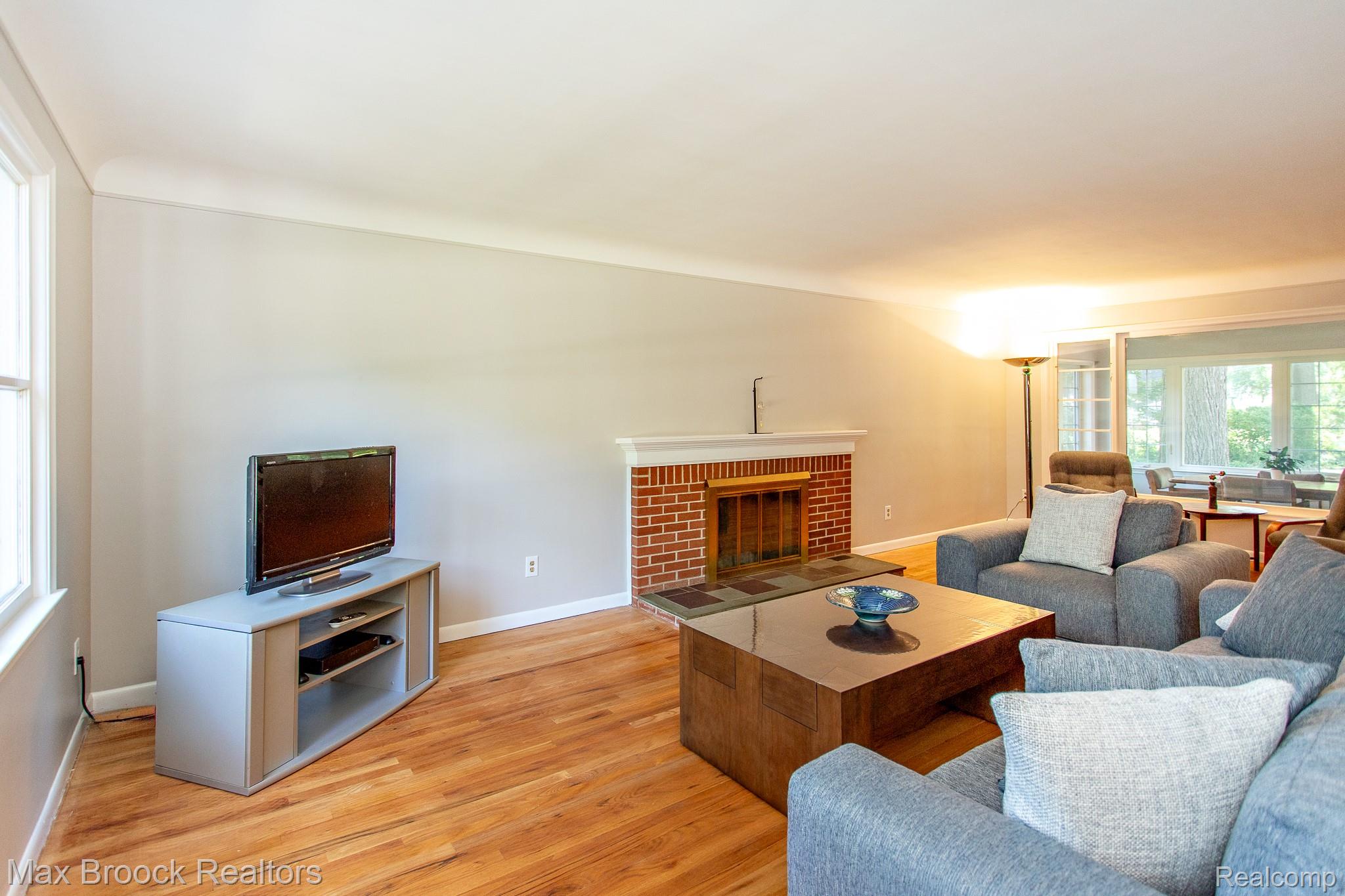 34149 Northwick Street