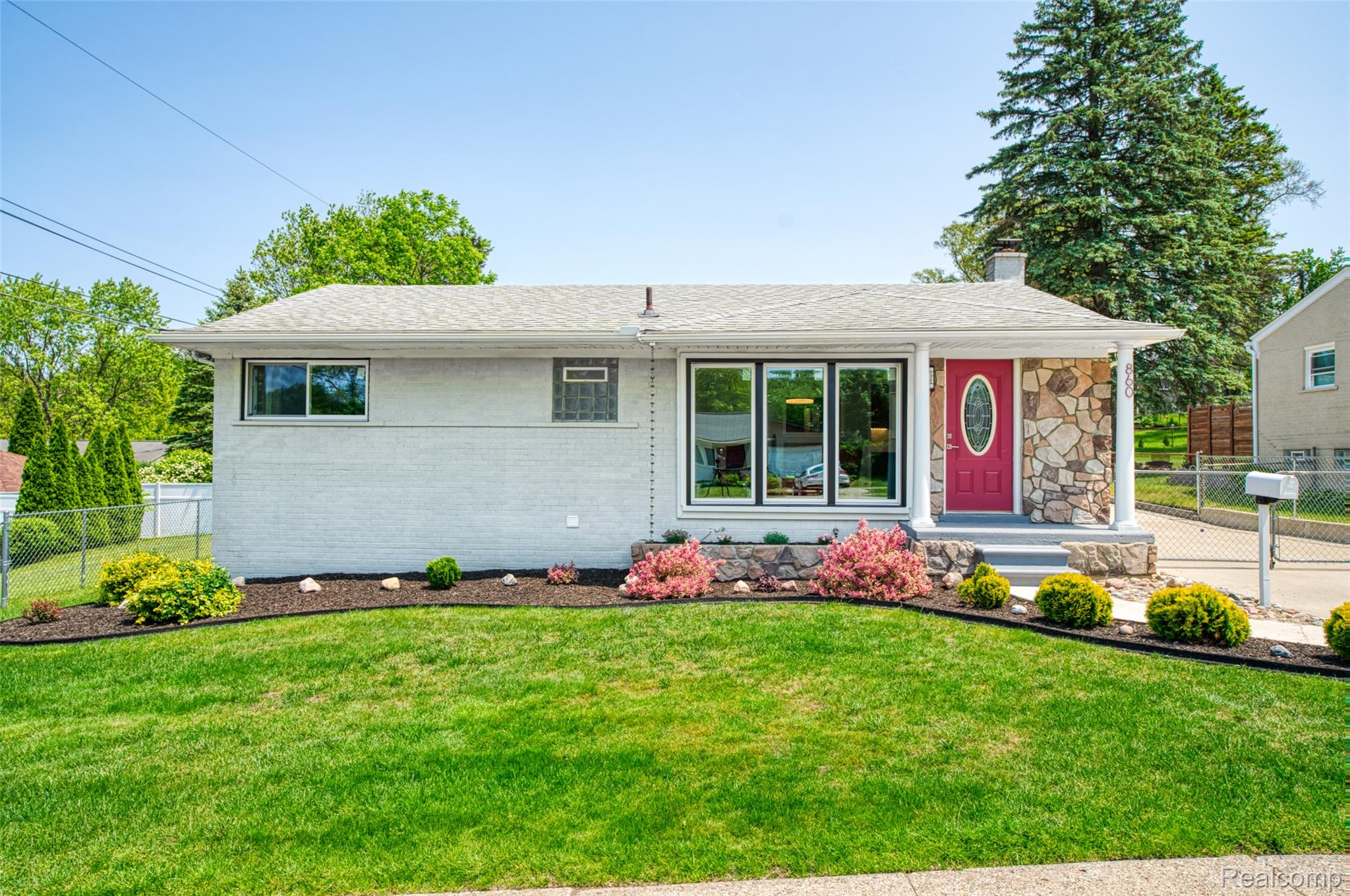 860 Friar Drive
