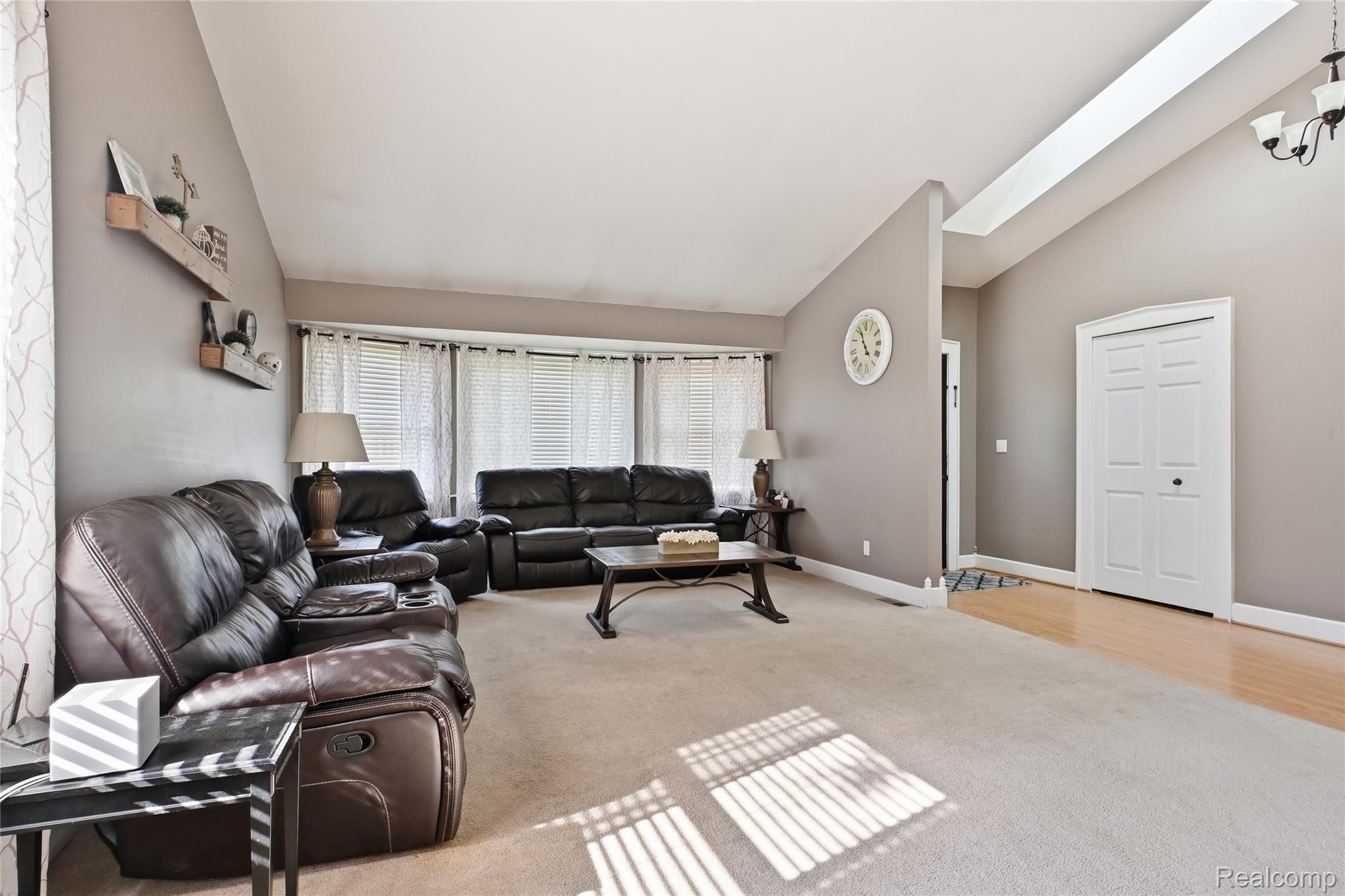 503 W Hamburg Street