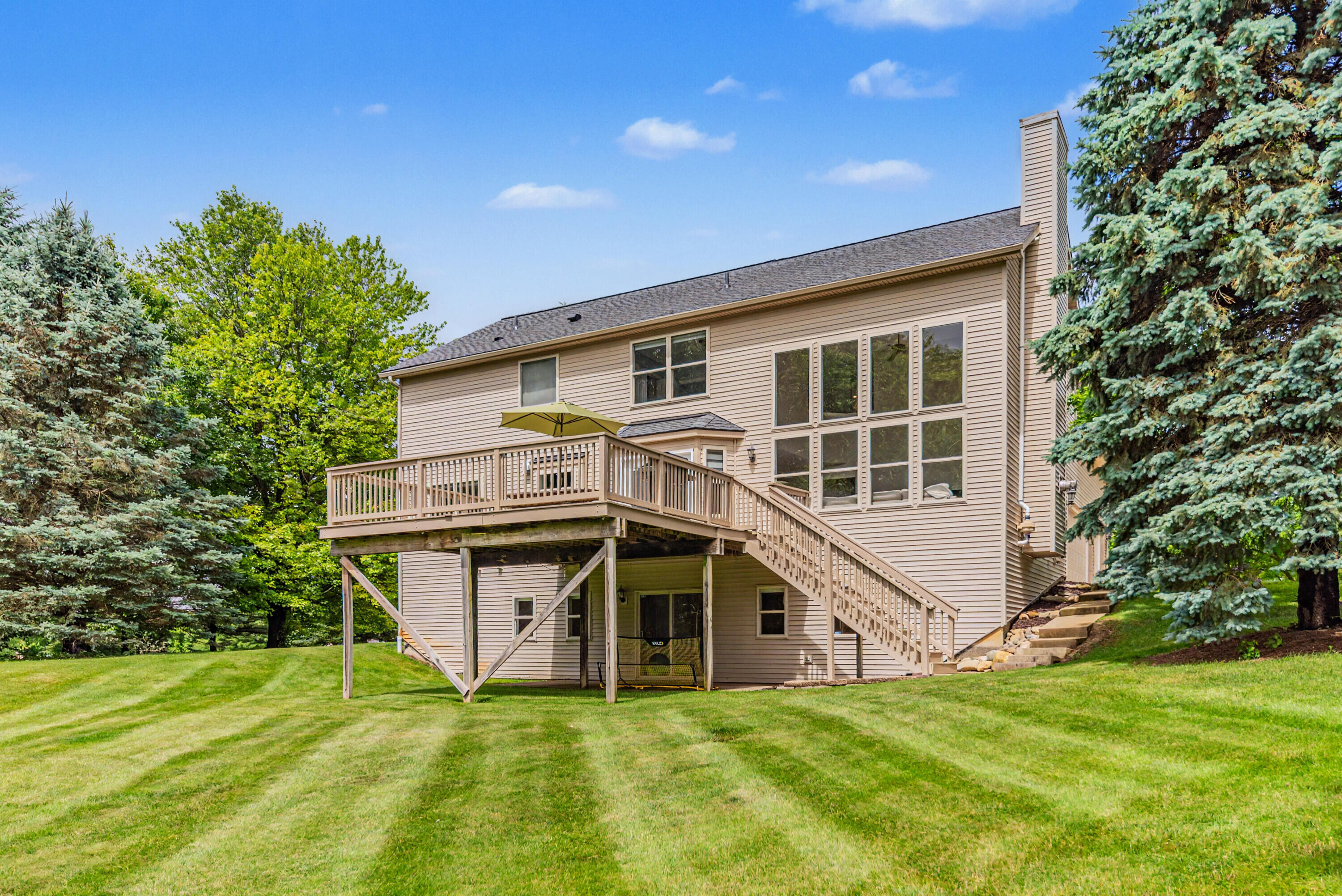 5542 Deer Run Lane