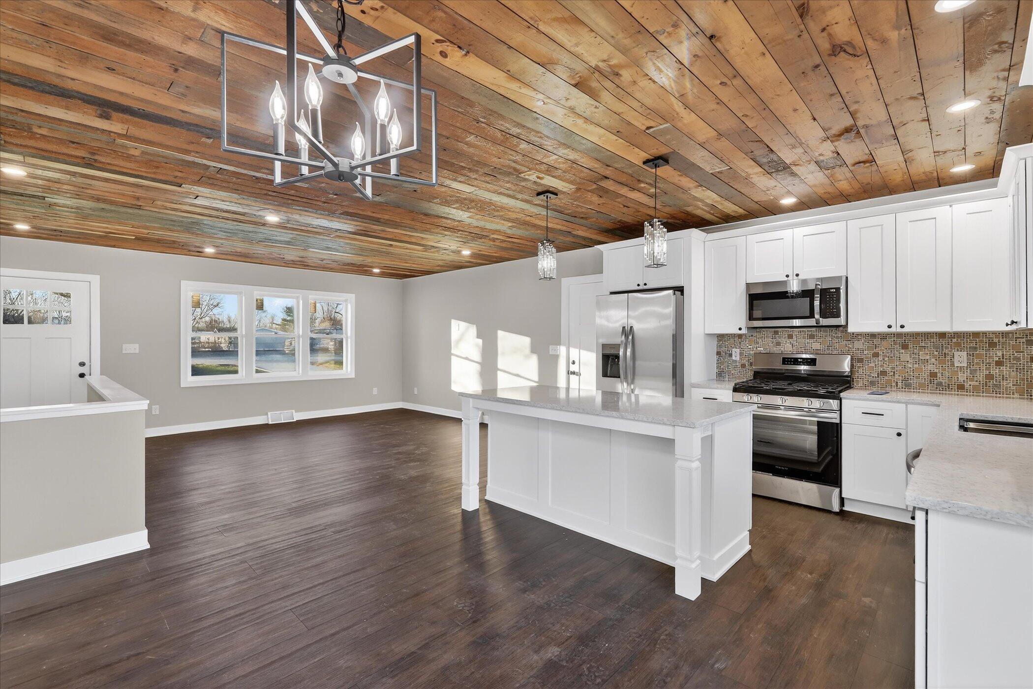 325 E Battle Creek Street