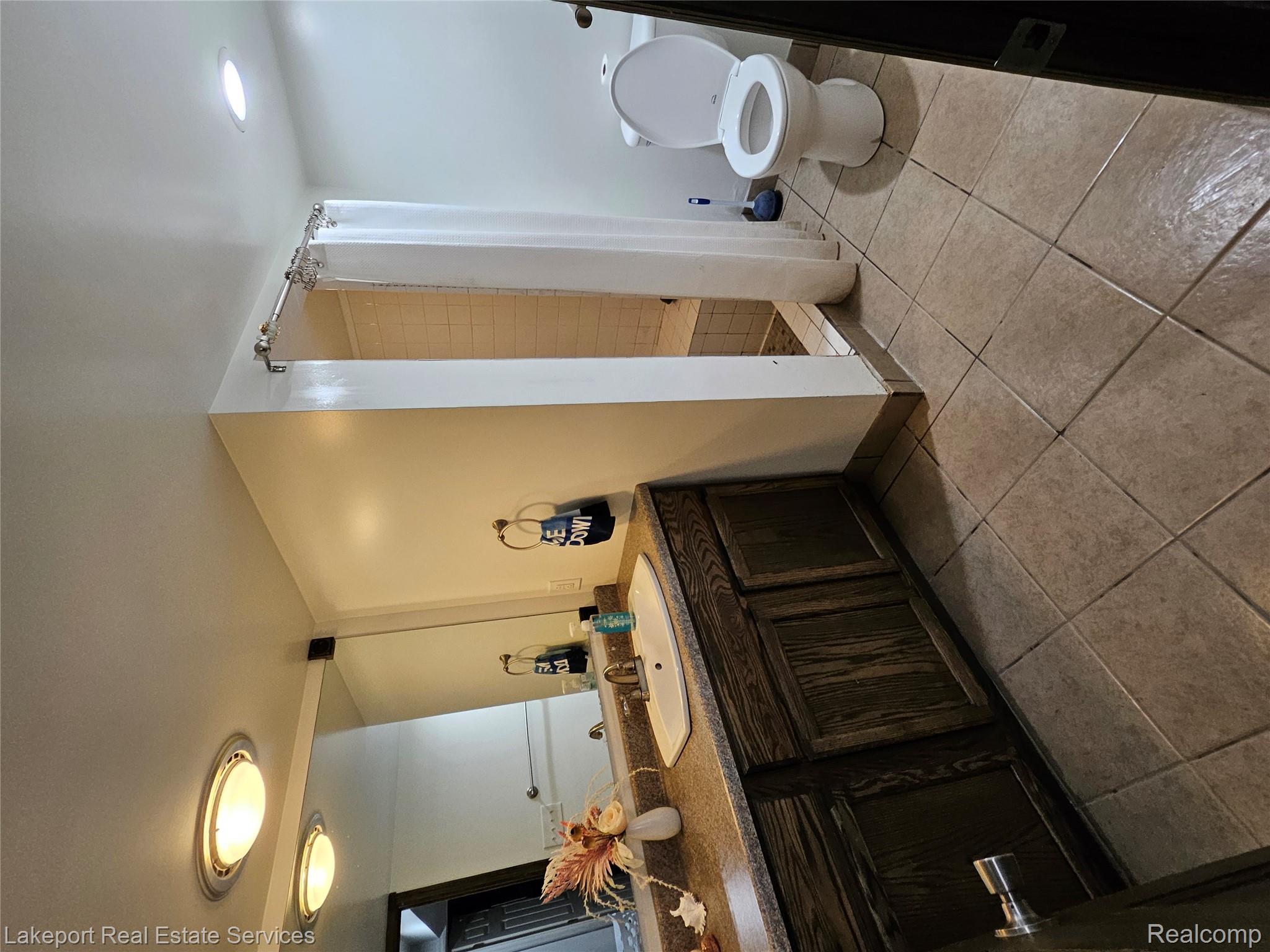 2549 Riverwood Drive