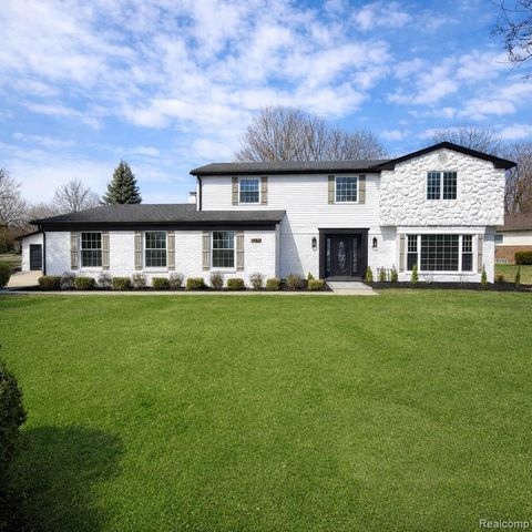 Photo of 7275 Old Coach Trail, Washington Township, MI 48094 (MLS # 20261045843)
