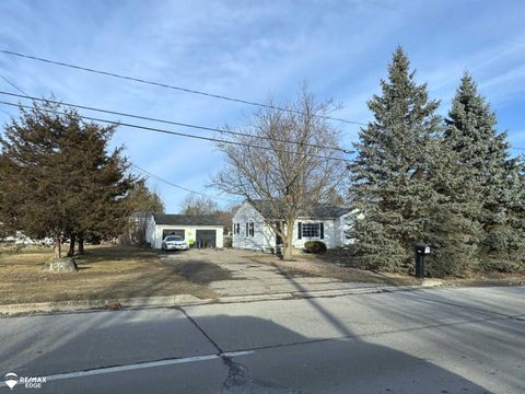 1506 S Genesee Road Burton City Genesee MI 48509