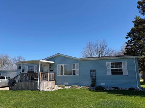 421 Red Pine Drive Genesee Charter Township MI 48506