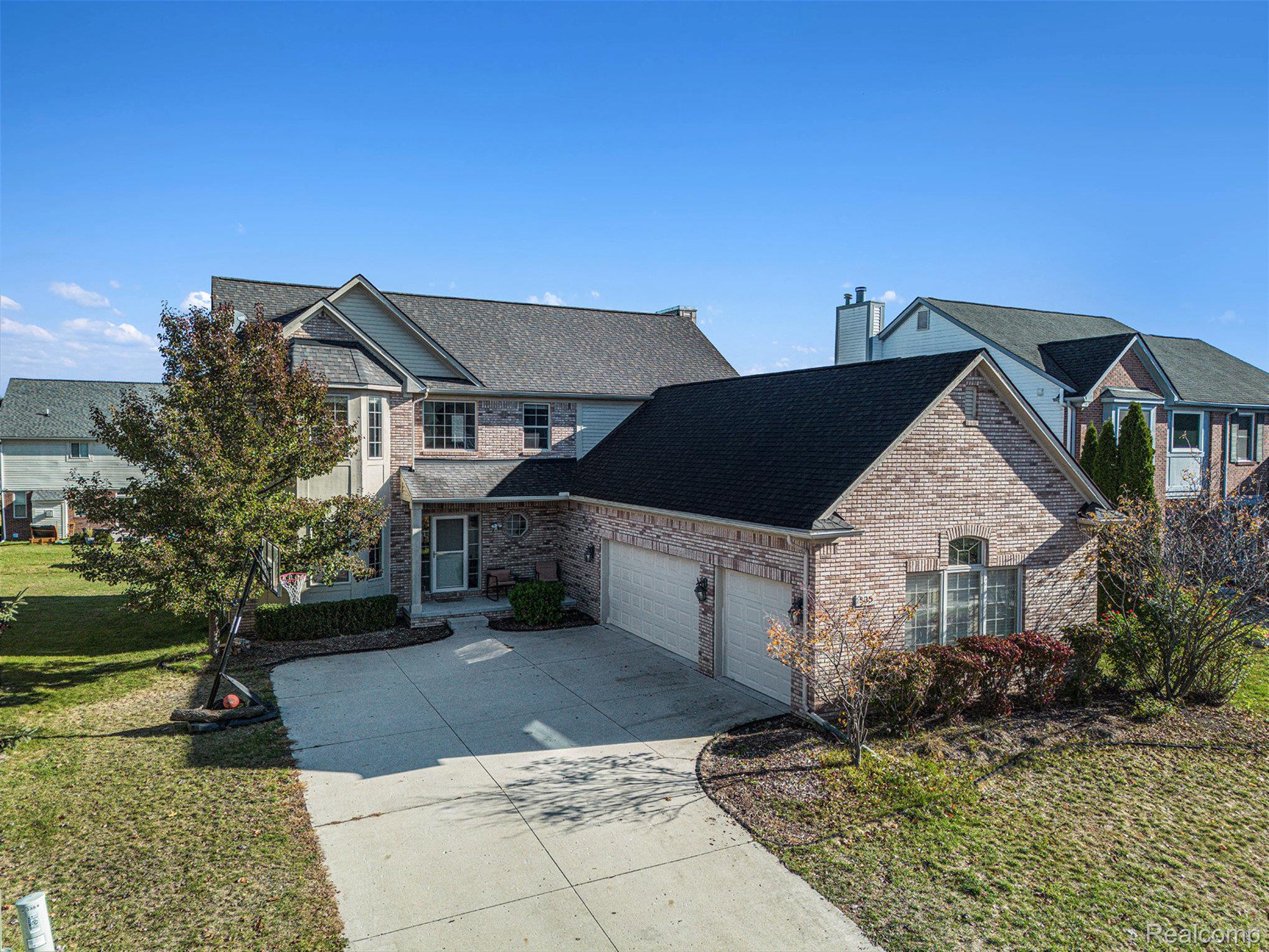 335 Whispering Winds