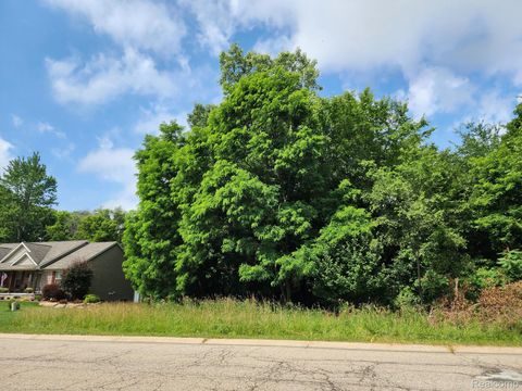 7480 Fairview Drive Goodrich Village MI 48438