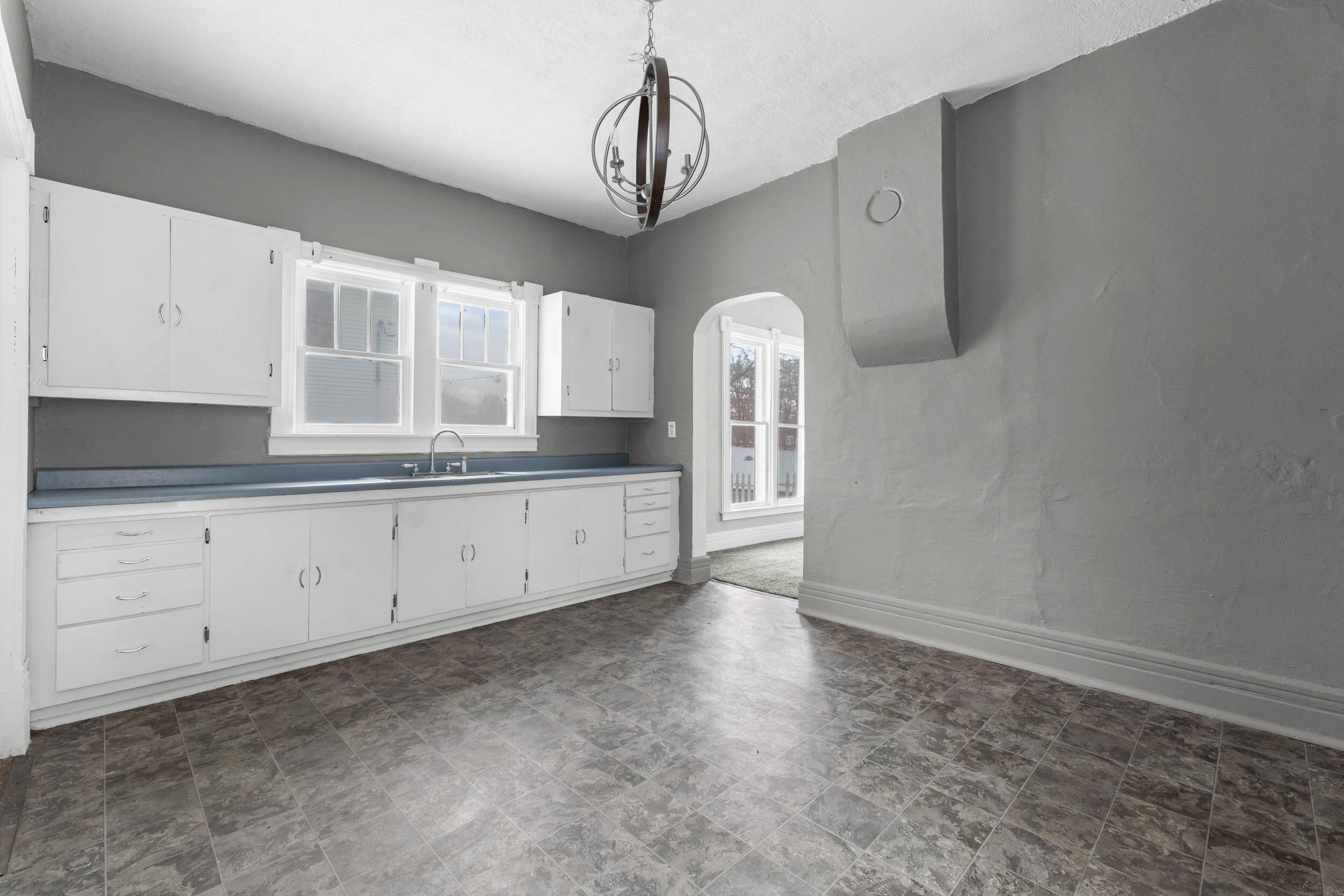 2582 E Montgomery Road