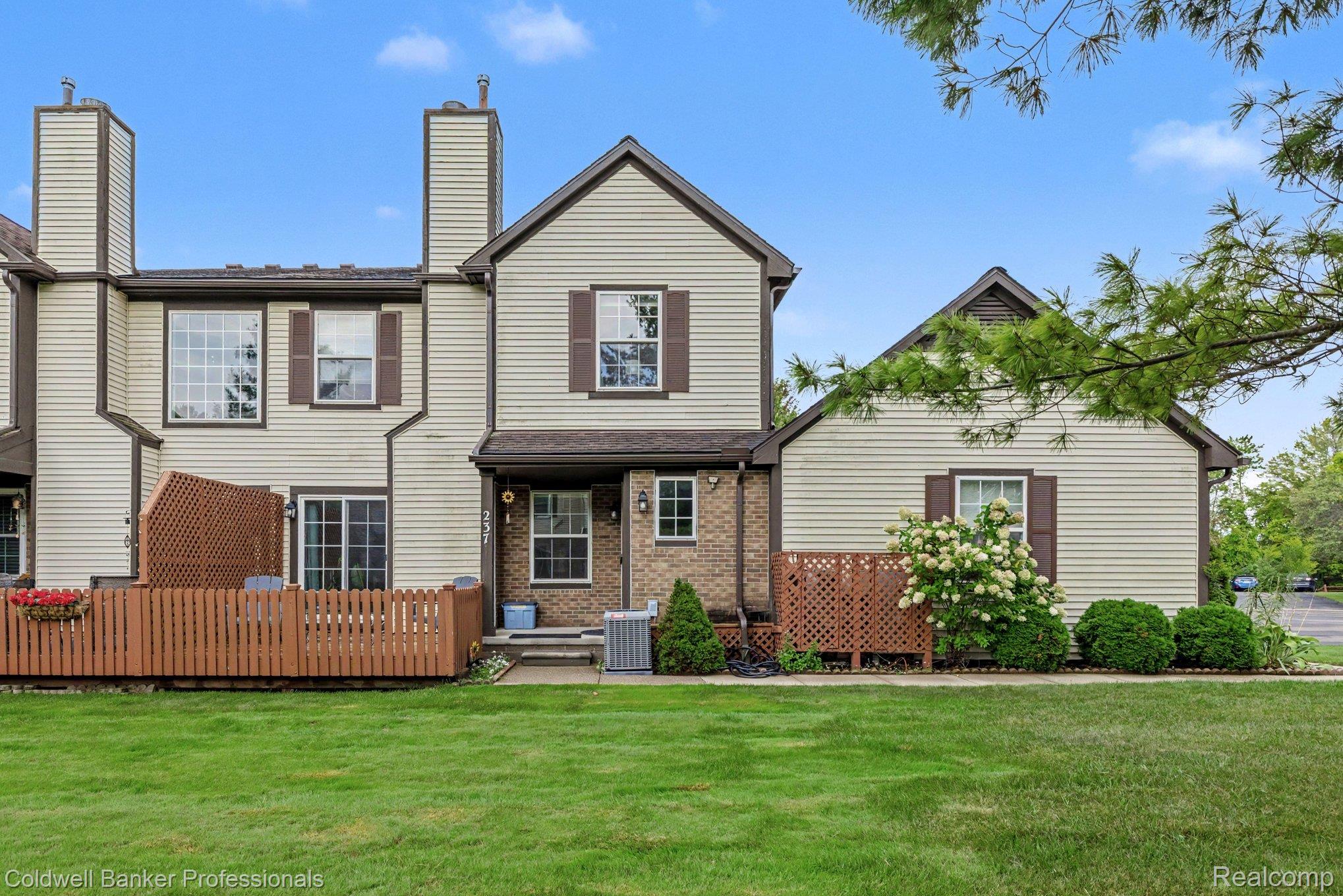 237 Barrington Circle