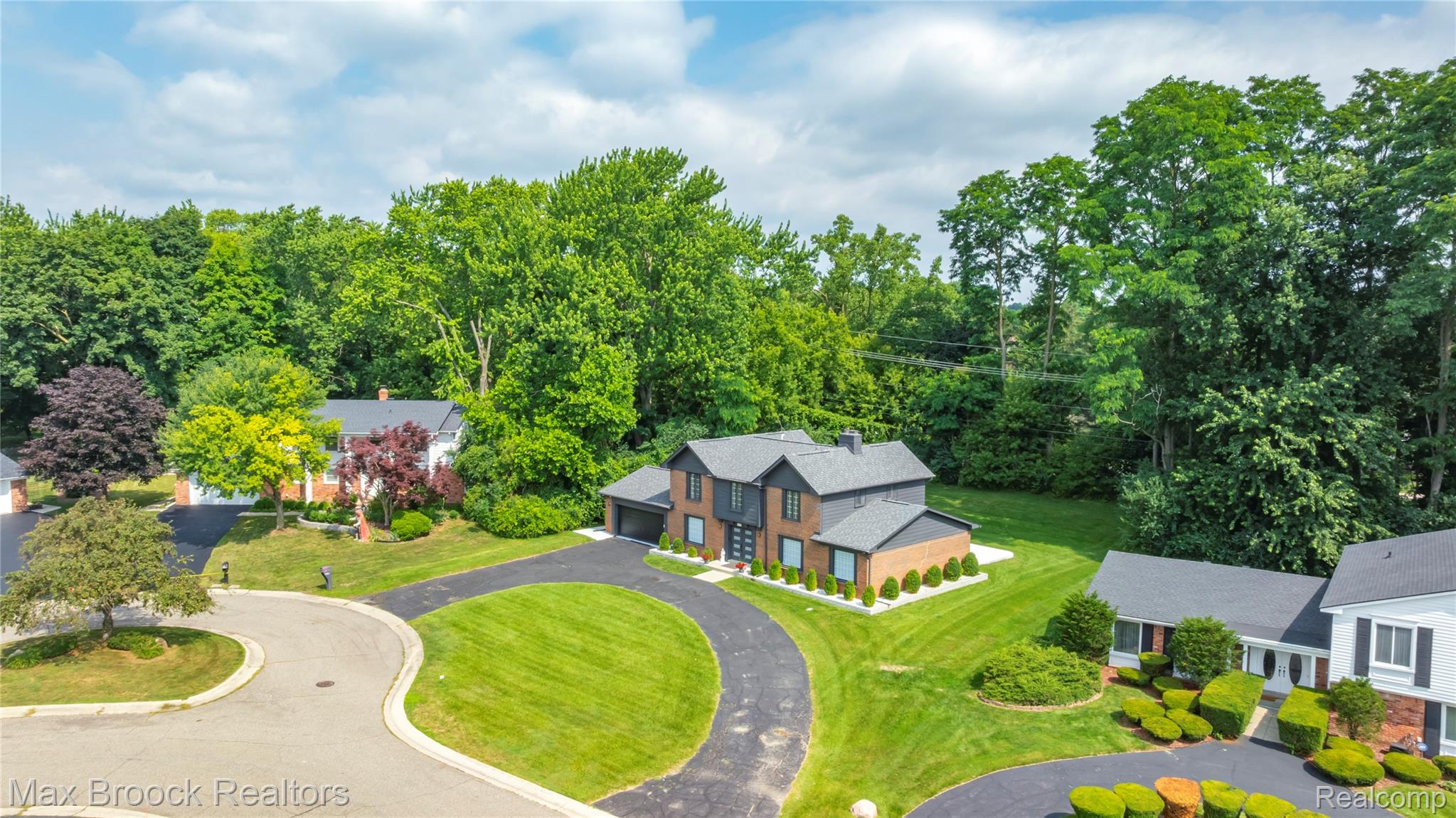 5534 Apple Ridge Trail