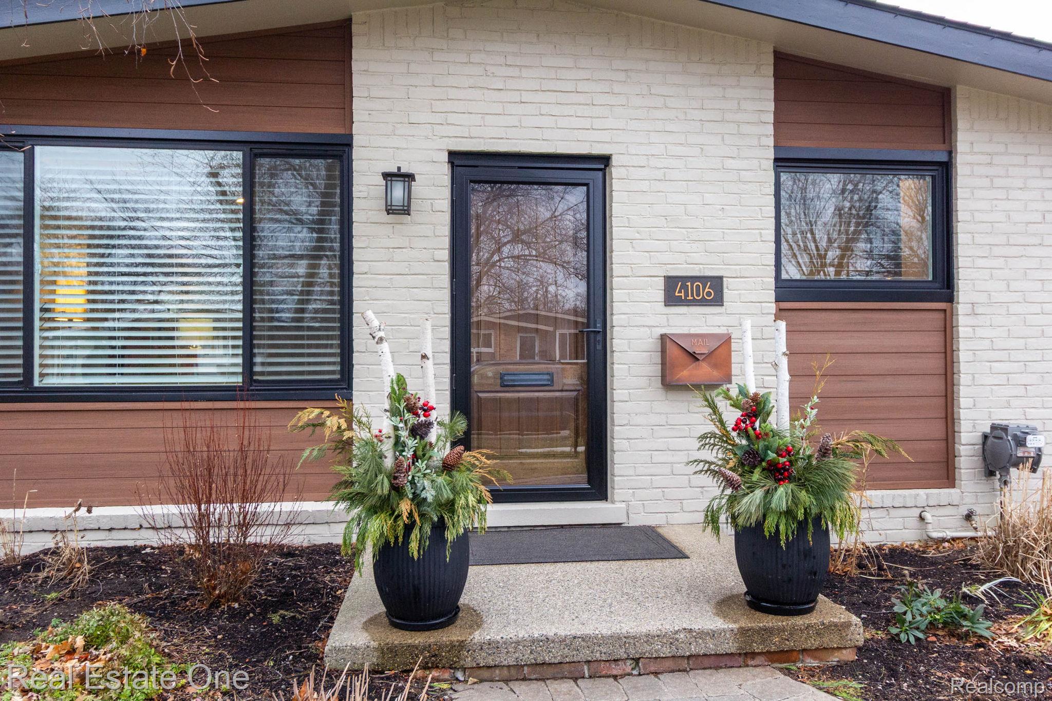 4106 Edgeland Avenue