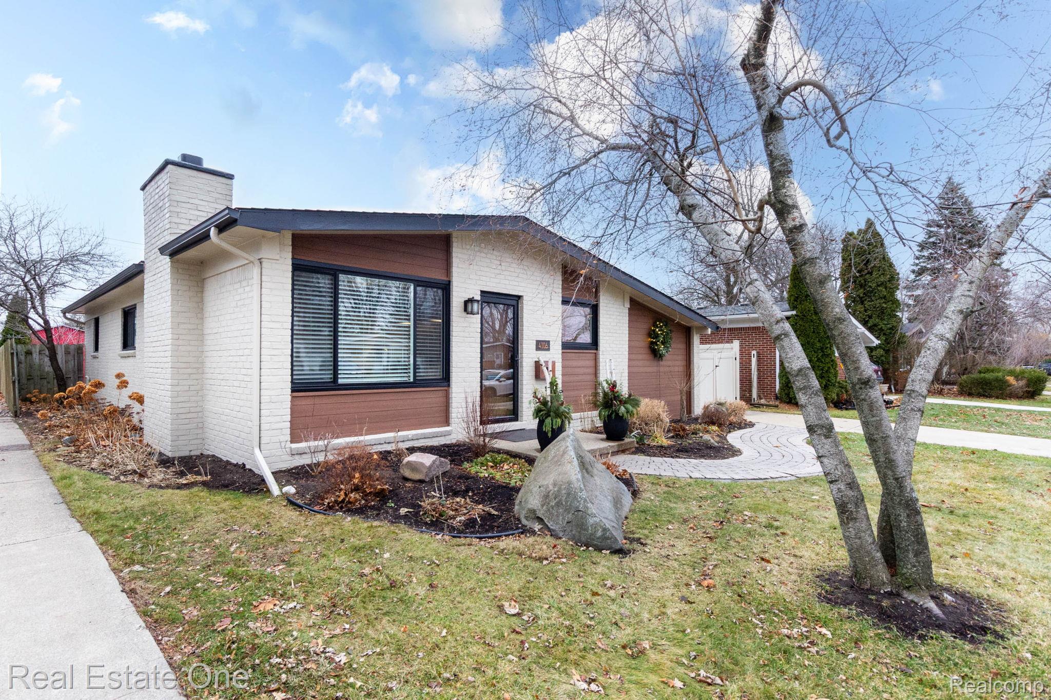 4106 Edgeland Avenue