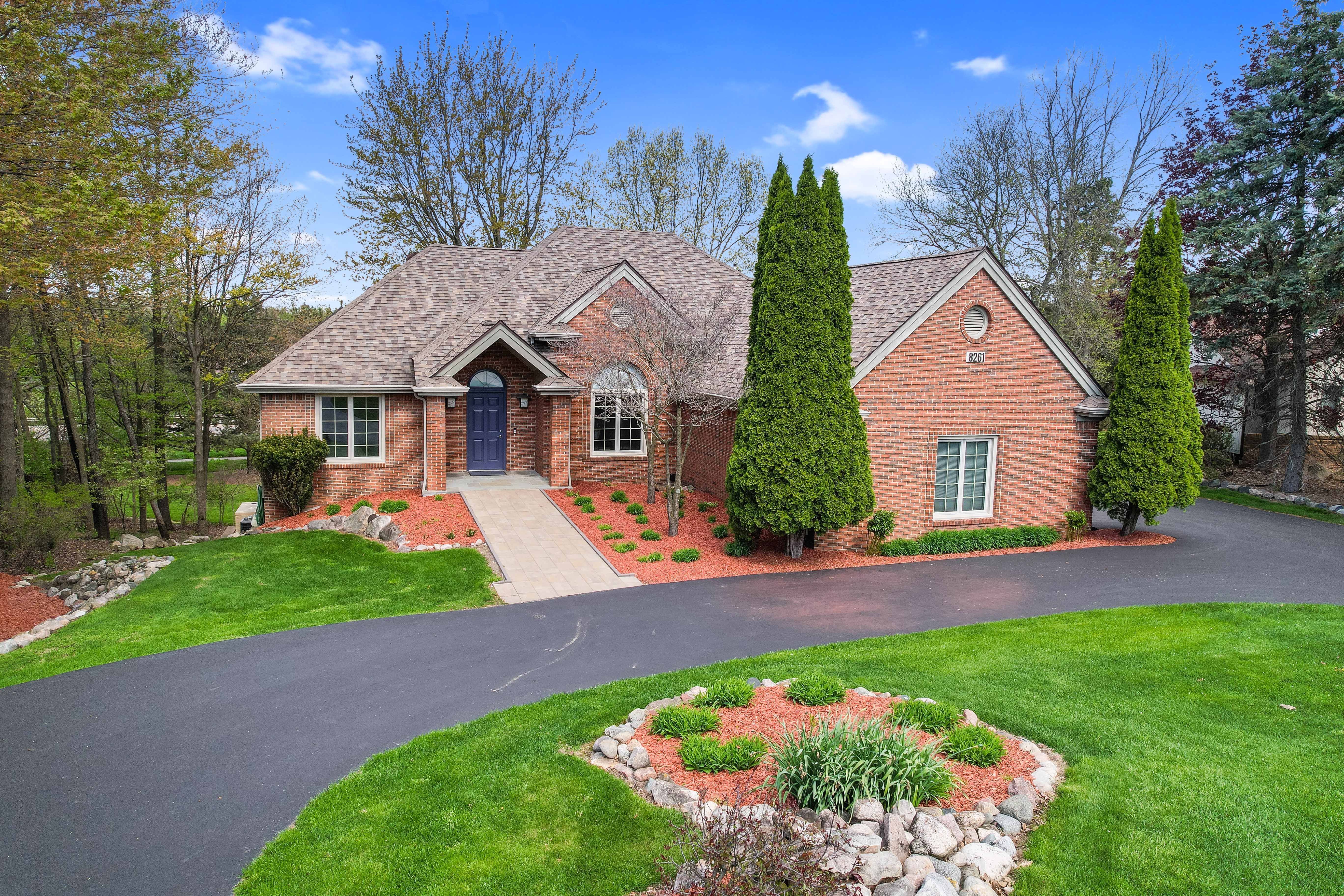 8261 STAGHORN Trail