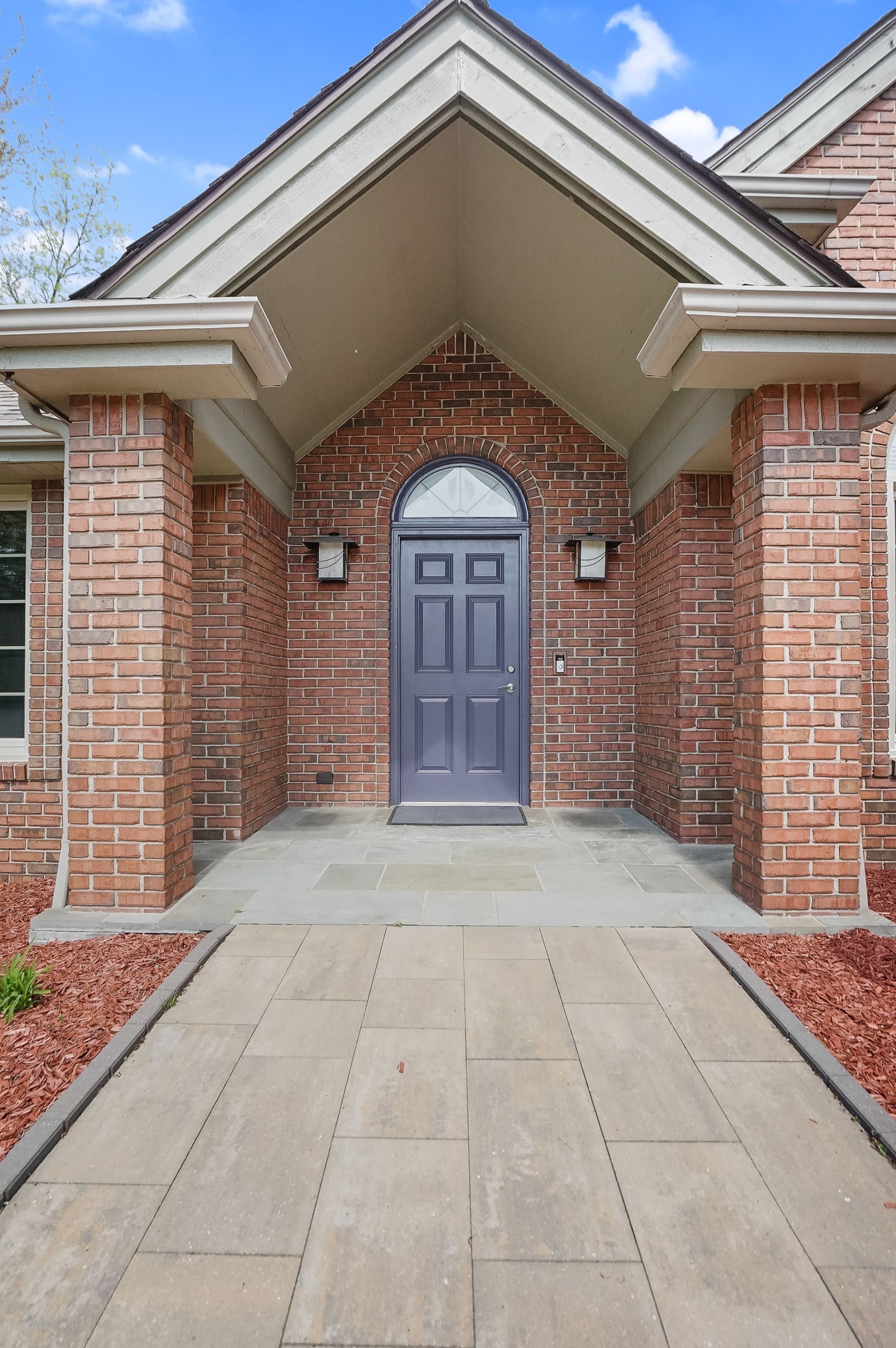 8261 STAGHORN Trail