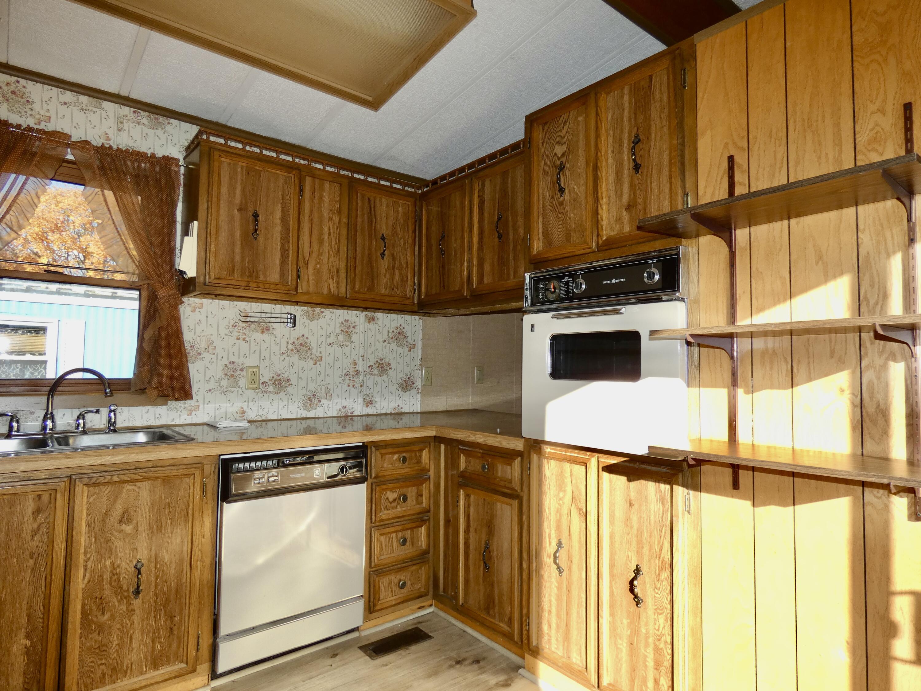 3900 W Jefferson Avenue