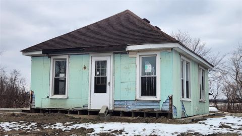 10781 Armstrong Road South Rockwood Village MI 48179