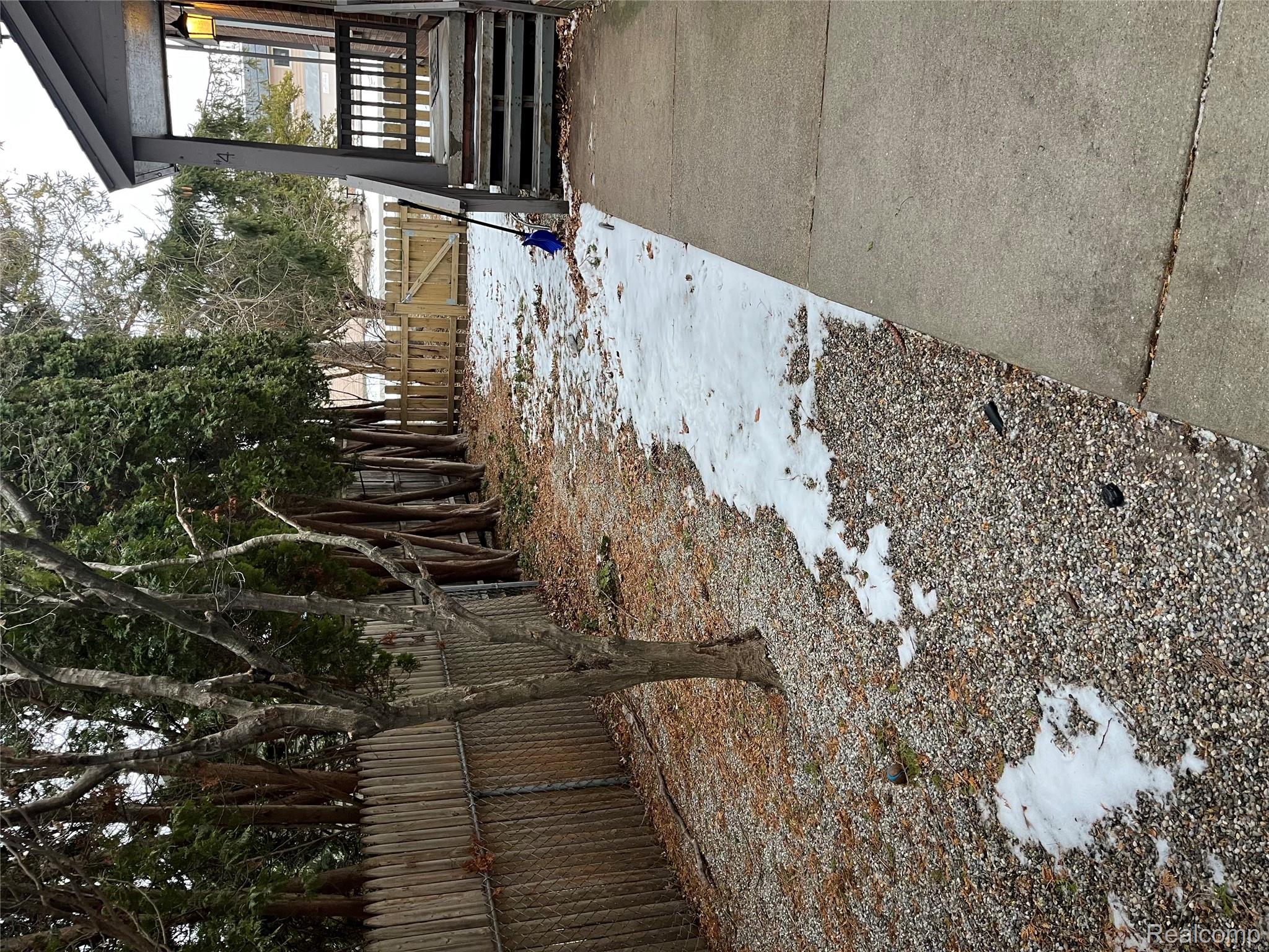 35721 Alfred Street 4