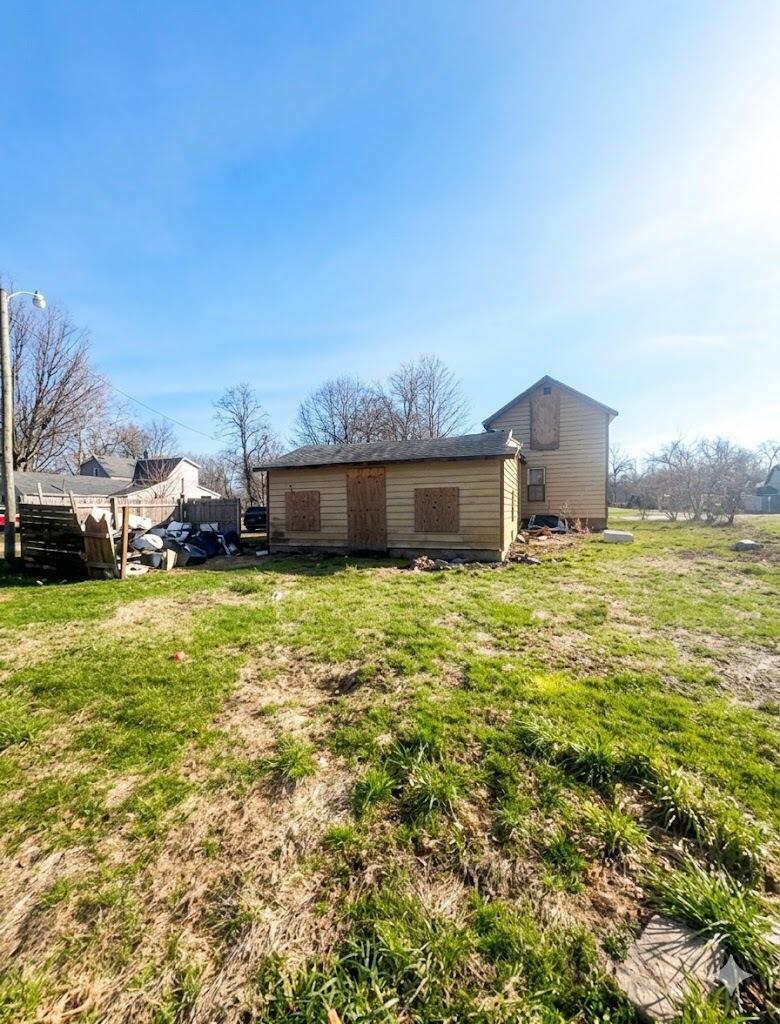 17806 E State Street