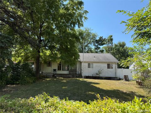 3245 Van Horn Road Trenton City MI 48183