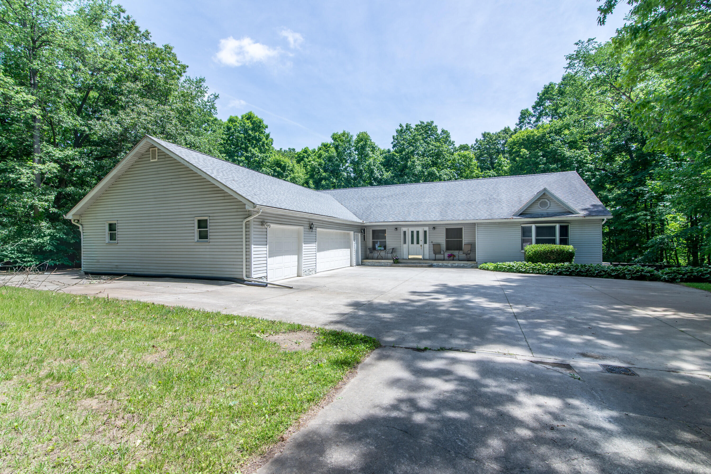 10090 King Hill Court