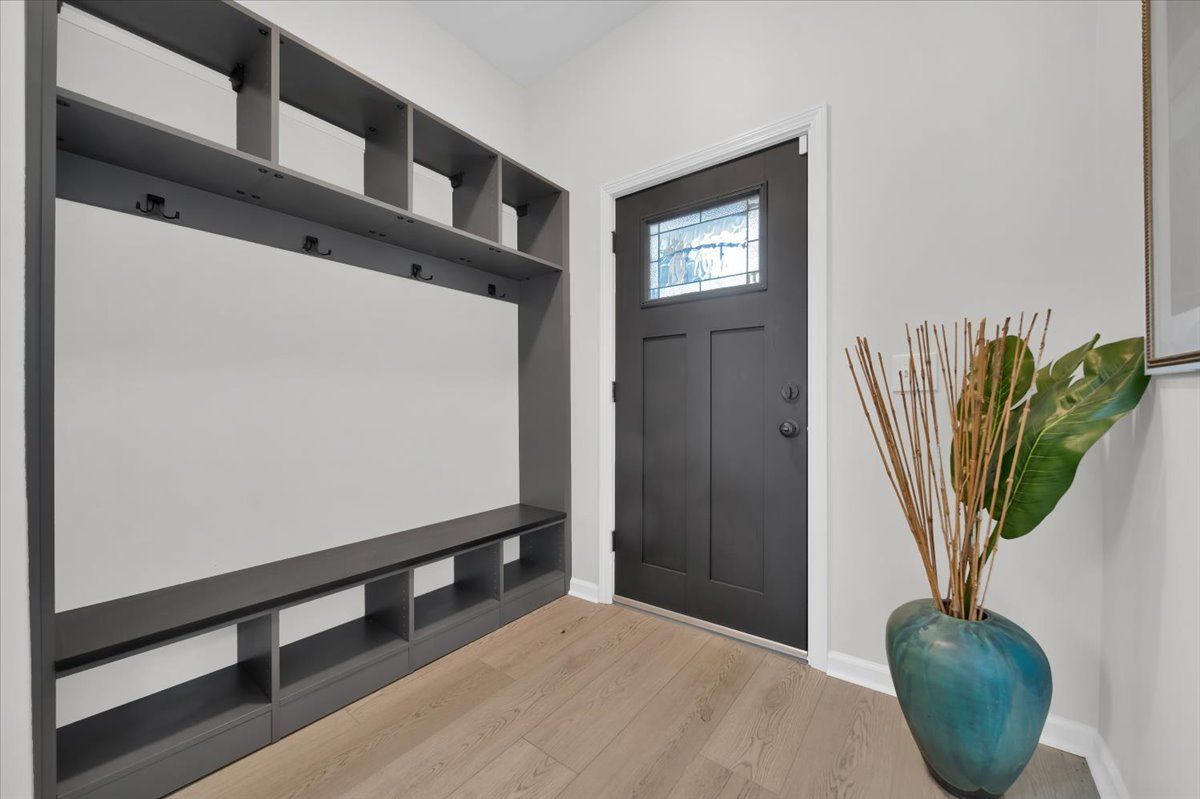 Detroit, Michigan 48208, United States, 3 Bedrooms Bedrooms, ,2 BathroomsBathrooms,Residential,Active,42386