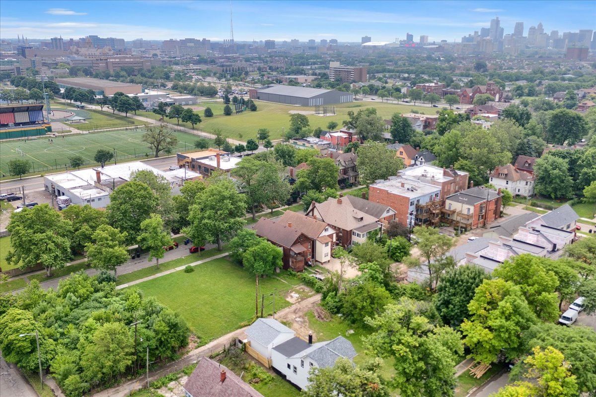 Detroit, Michigan 48208, United States, 3 Bedrooms Bedrooms, ,2 BathroomsBathrooms,Residential,Active,42386