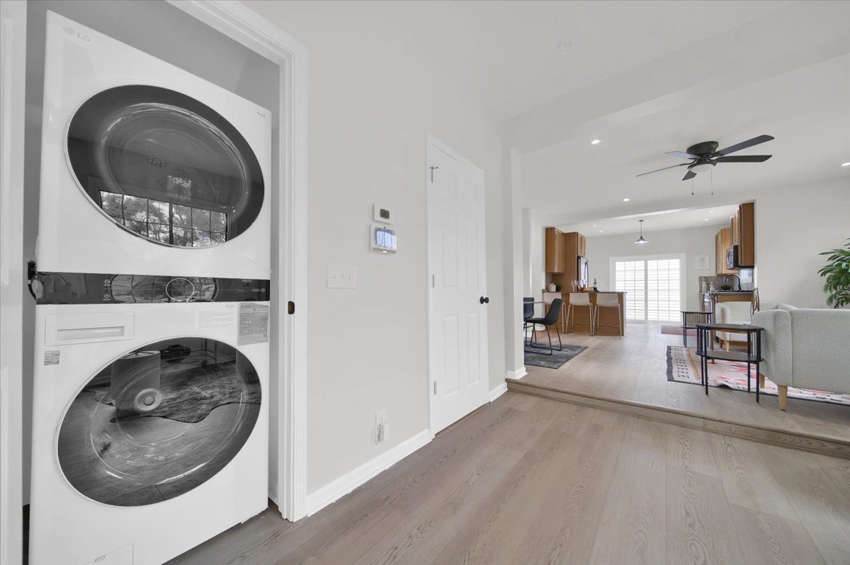 Detroit, Michigan 48208, United States, 3 Bedrooms Bedrooms, ,2 BathroomsBathrooms,Residential,Active,42386