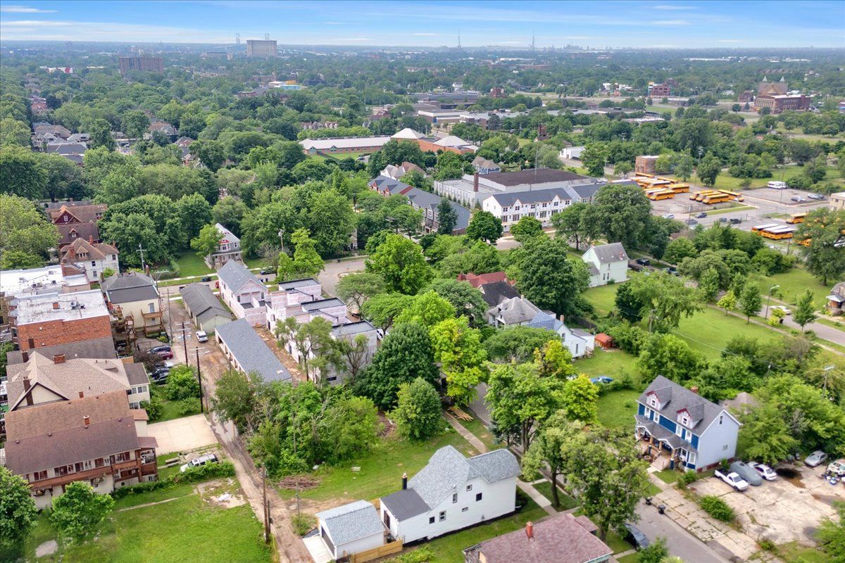 Detroit, Michigan 48208, United States, 3 Bedrooms Bedrooms, ,2 BathroomsBathrooms,Residential,Active,42386