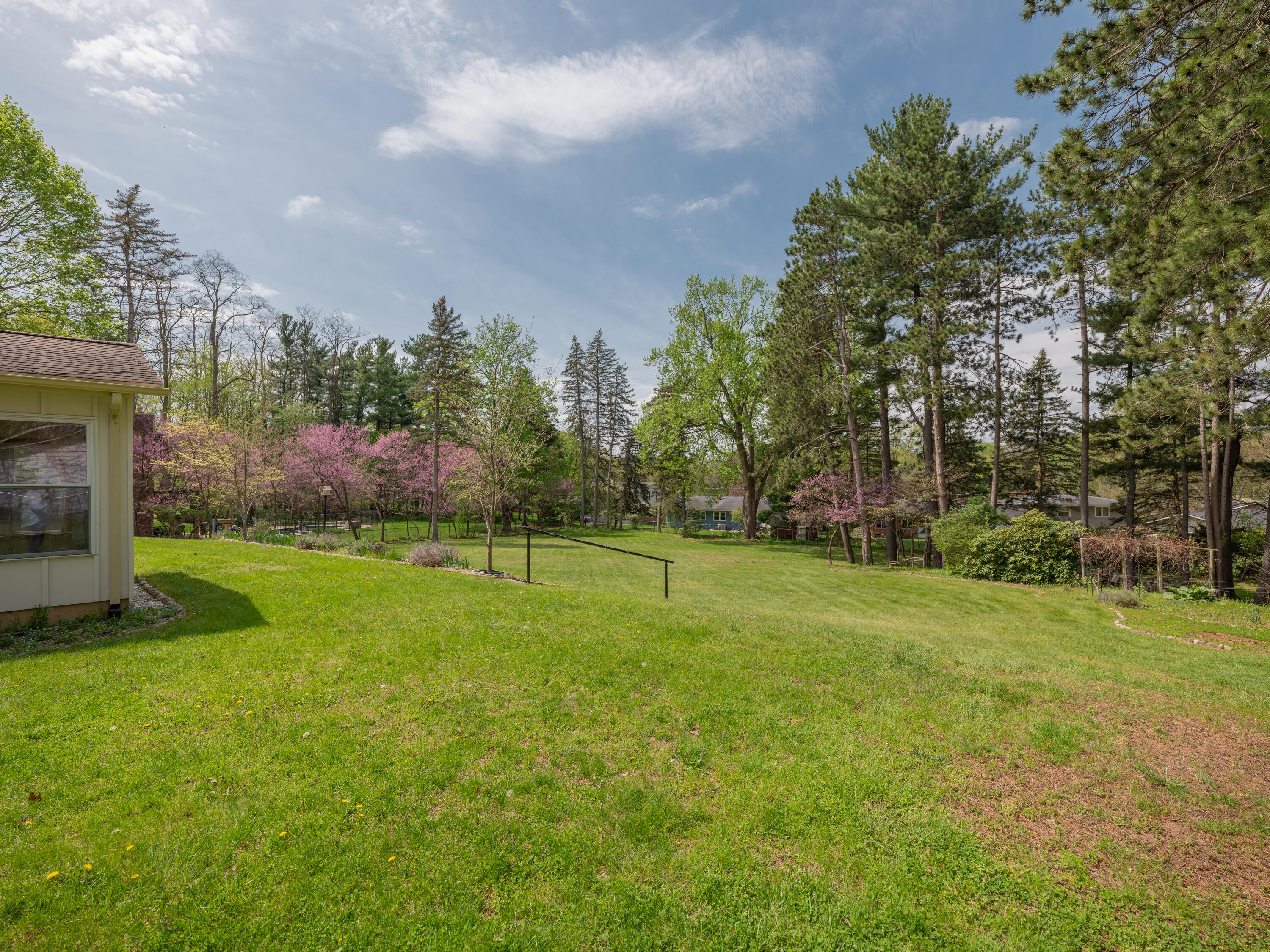 1054 Riverside Drive