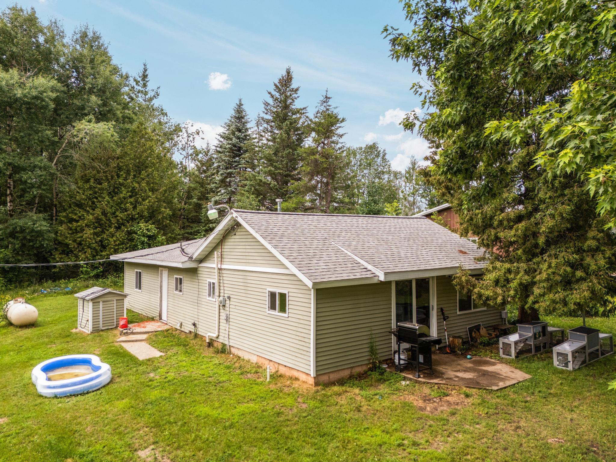 6797 N US-131