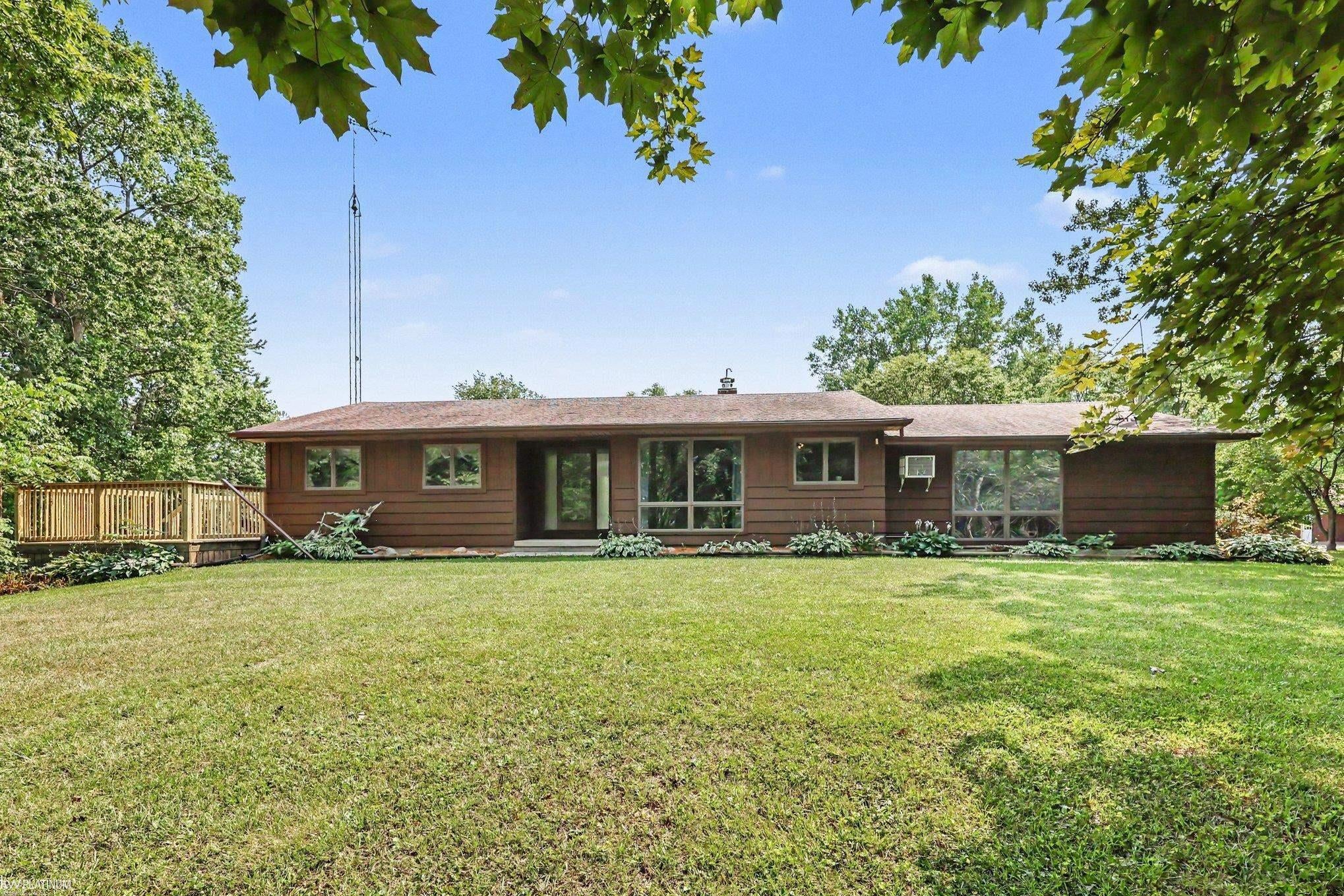 7800 Hemlock Drive