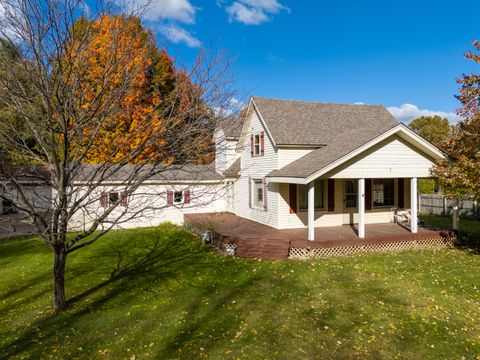 Photo of 1981 52nd Street SW, Wyoming City, MI 49519 (MLS # 66025056636)