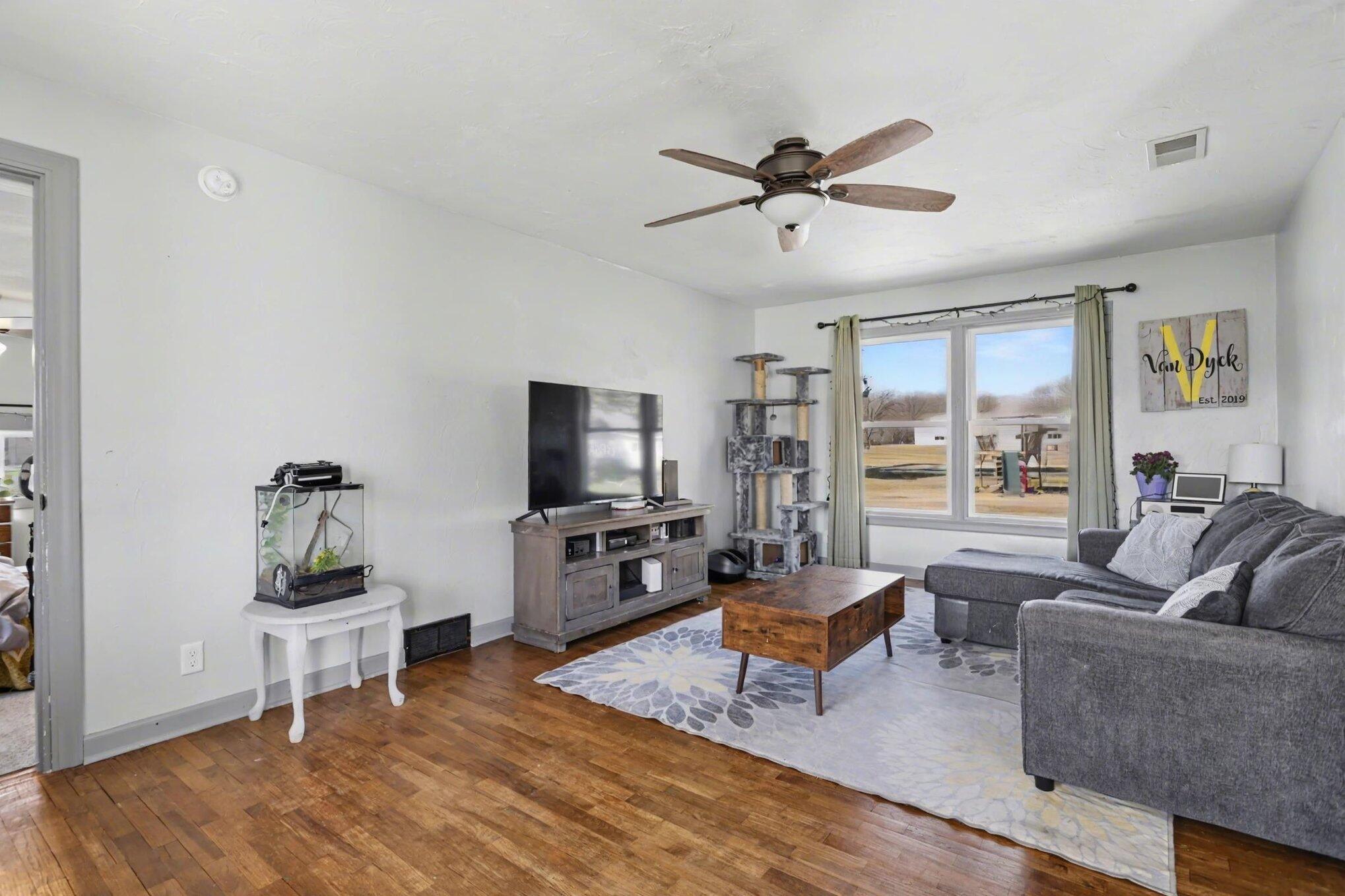 1920 S Red Bud Trail