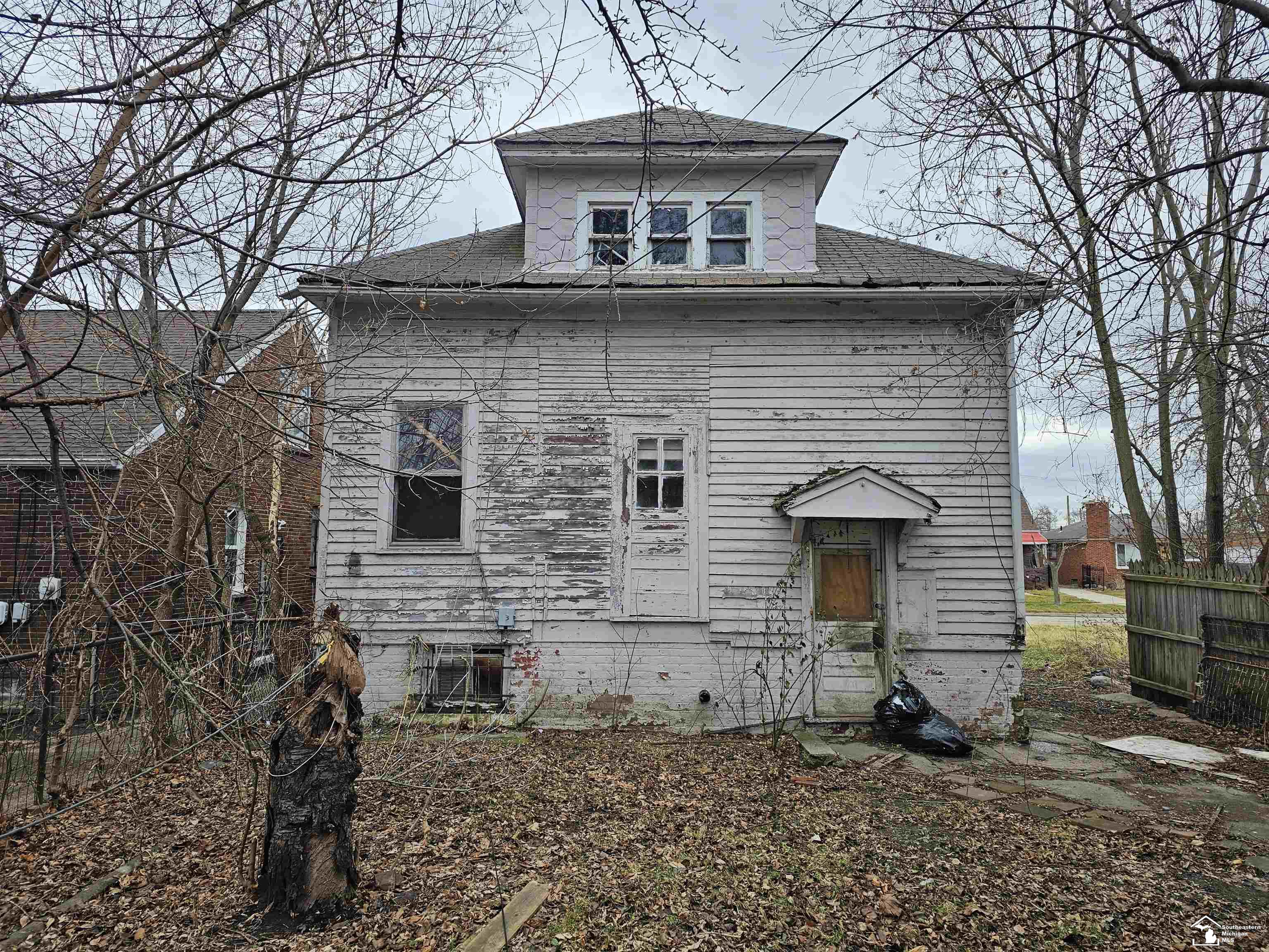 18635 Saint Louis Street