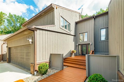 9422 Hawthorne Glen Drive Grosse Ile Township MI 48138