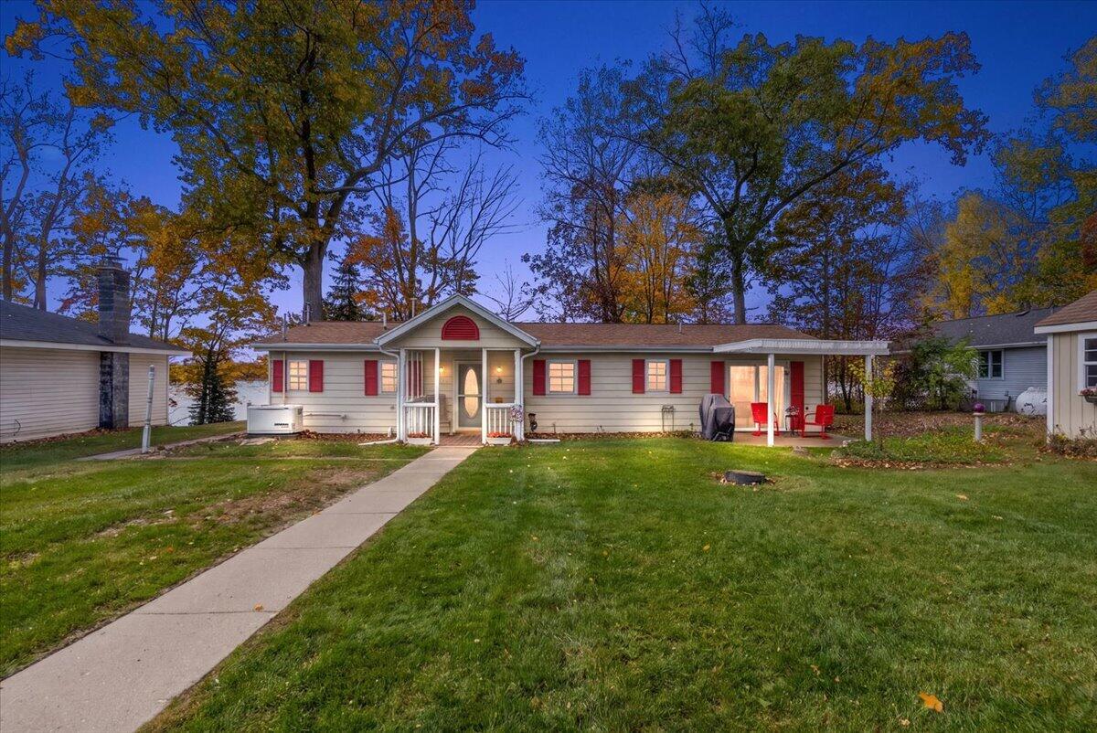 13535 Armitage
