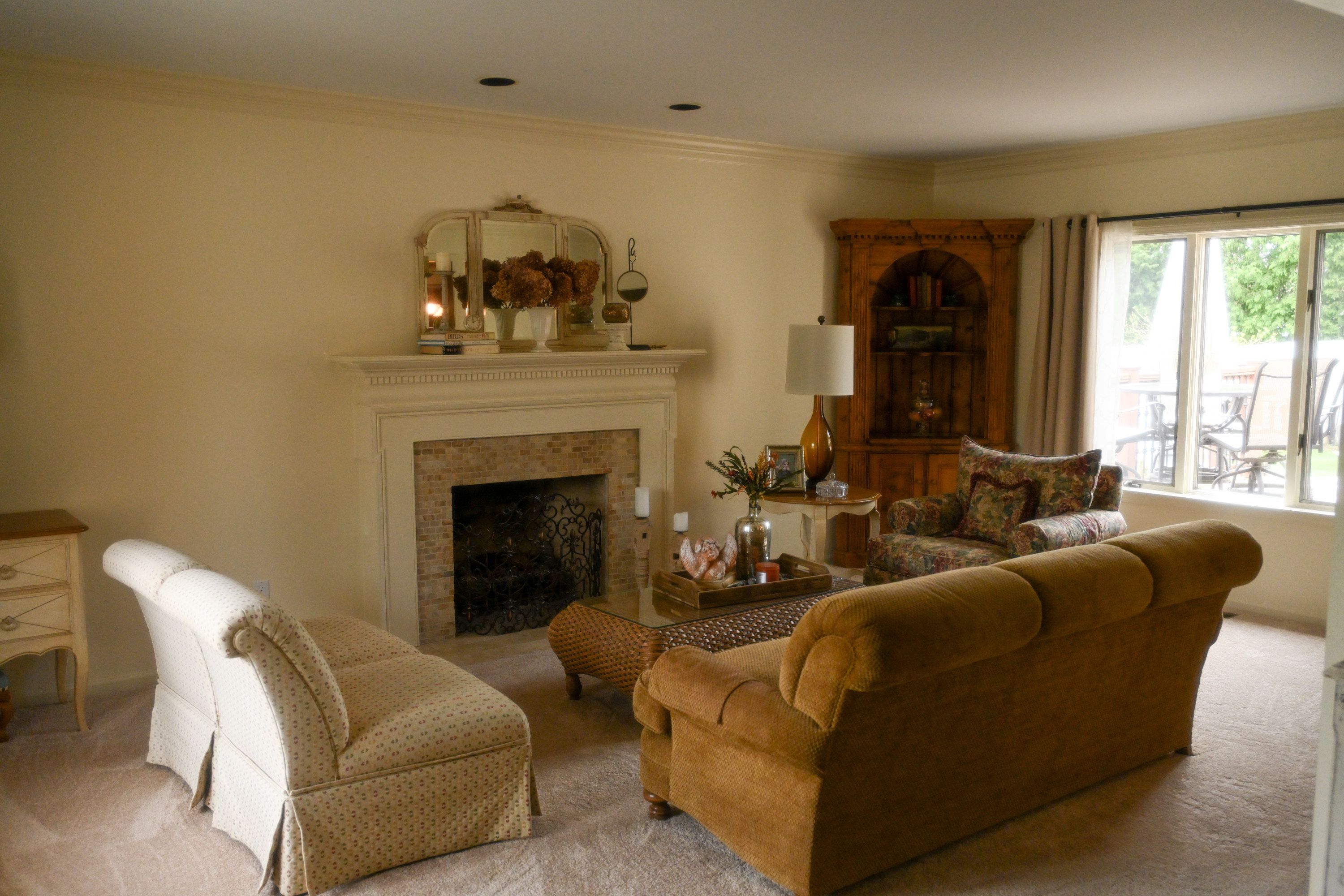4083 WINTER HUE Lane
