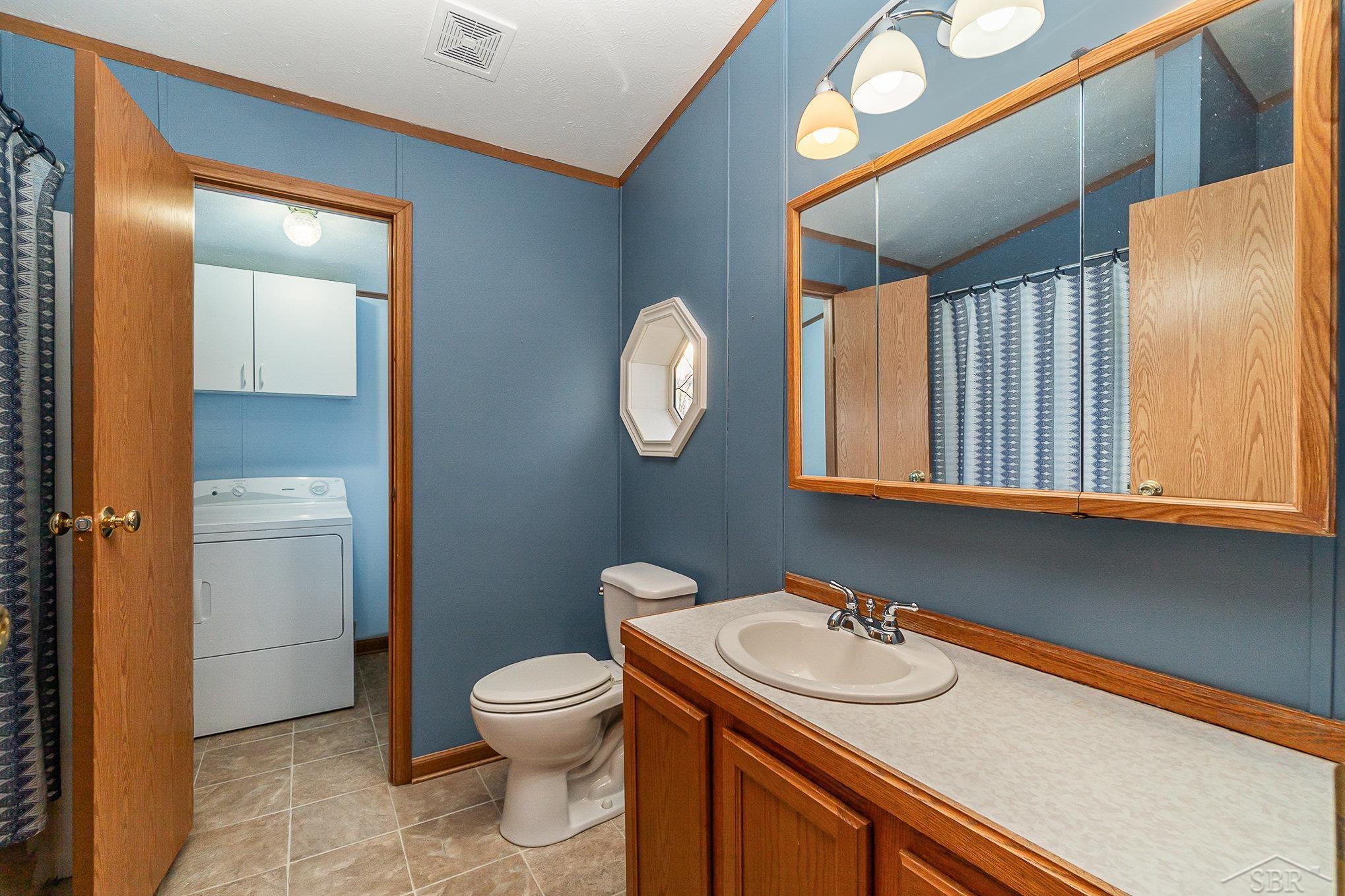 PortsmouthCharterTownship_Bay, Michigan 48708, United States, 3 Bedrooms Bedrooms, ,2 BathroomsBathrooms,Residential,Pending,8425