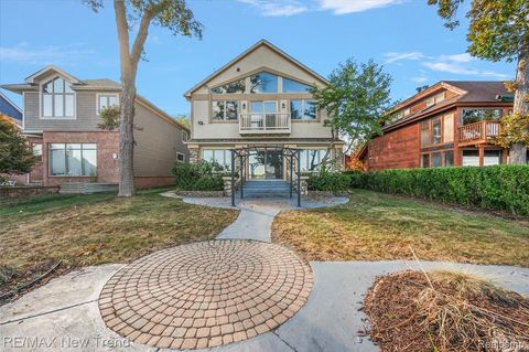 727 McDougal Drive Waterford Charter Township MI 48327