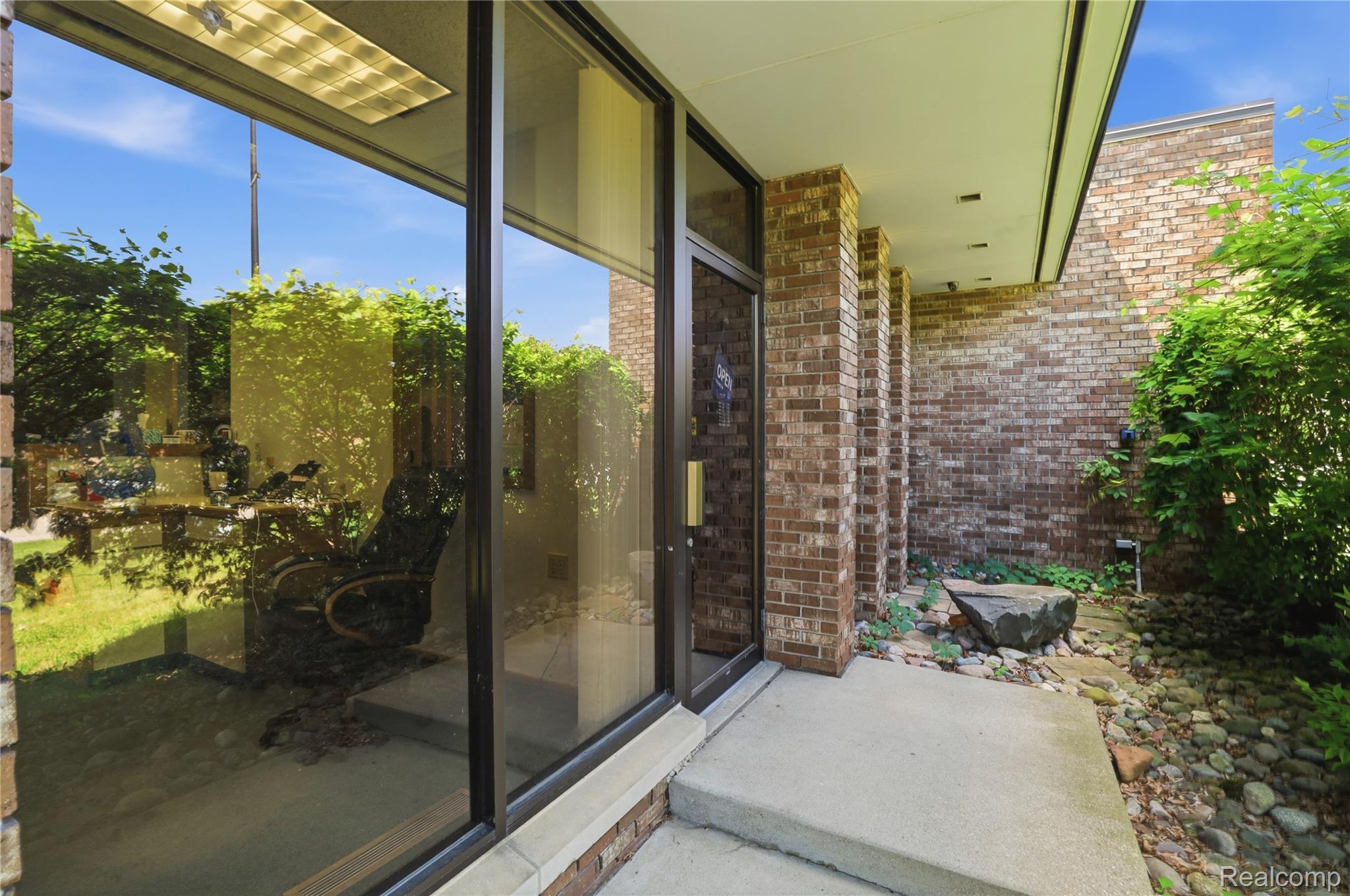 5081 Exchange Drive