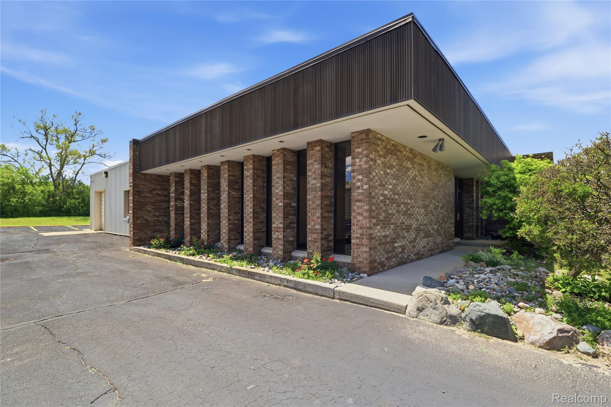 5081 Exchange Drive